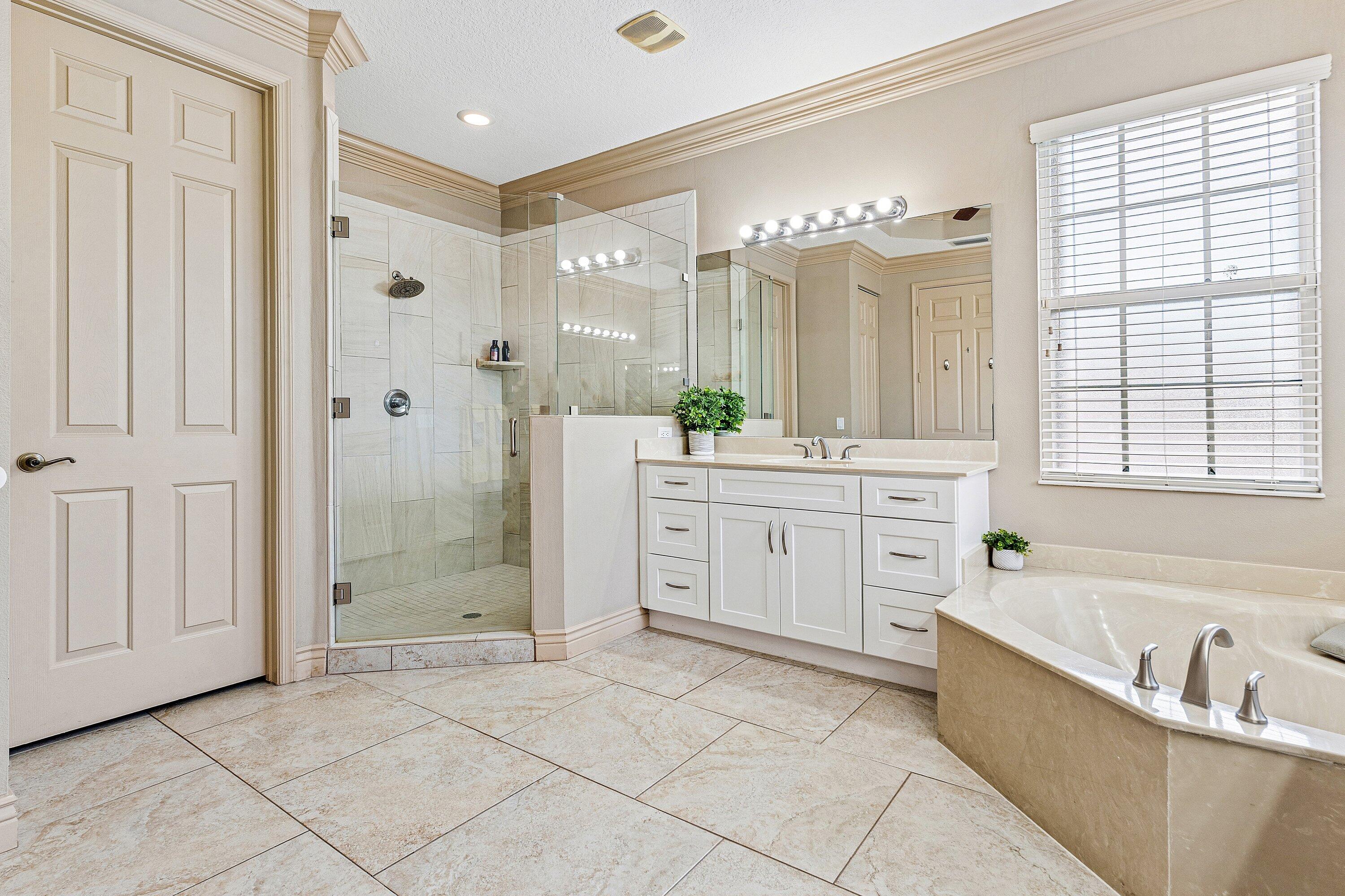 9861 Cobblestone Creek
