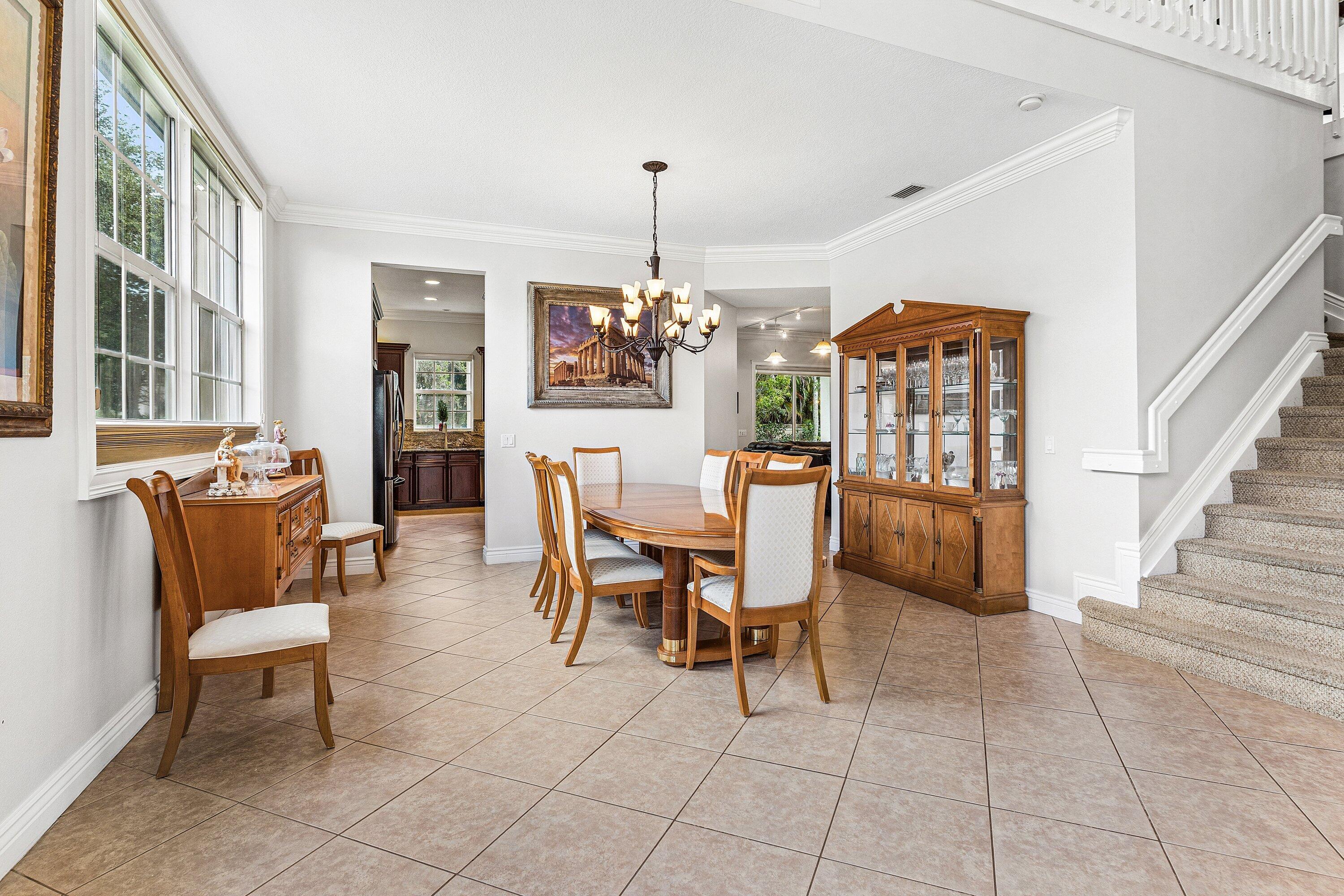 9861 Cobblestone Creek