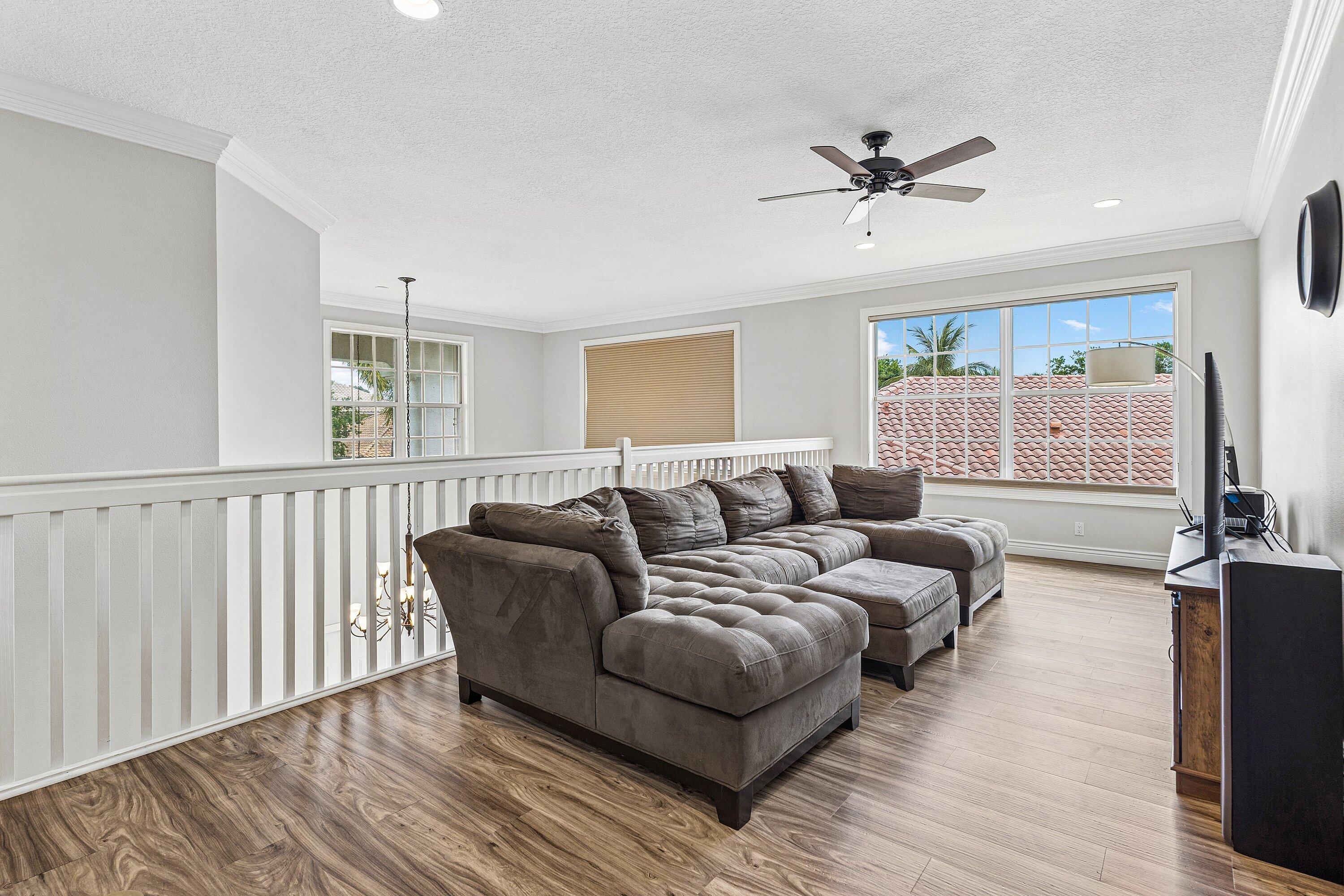 9861 Cobblestone Creek
