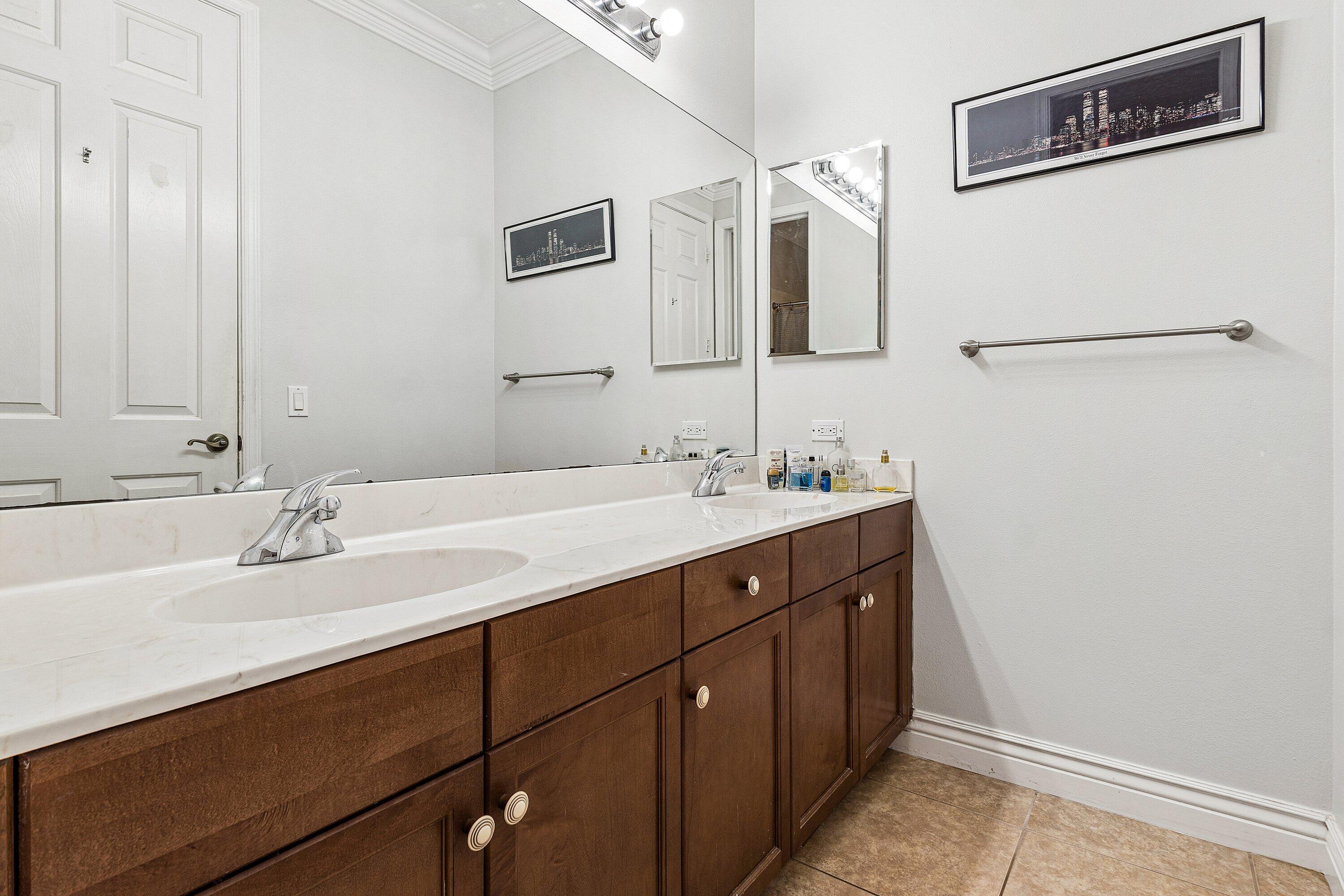 9861 Cobblestone Creek