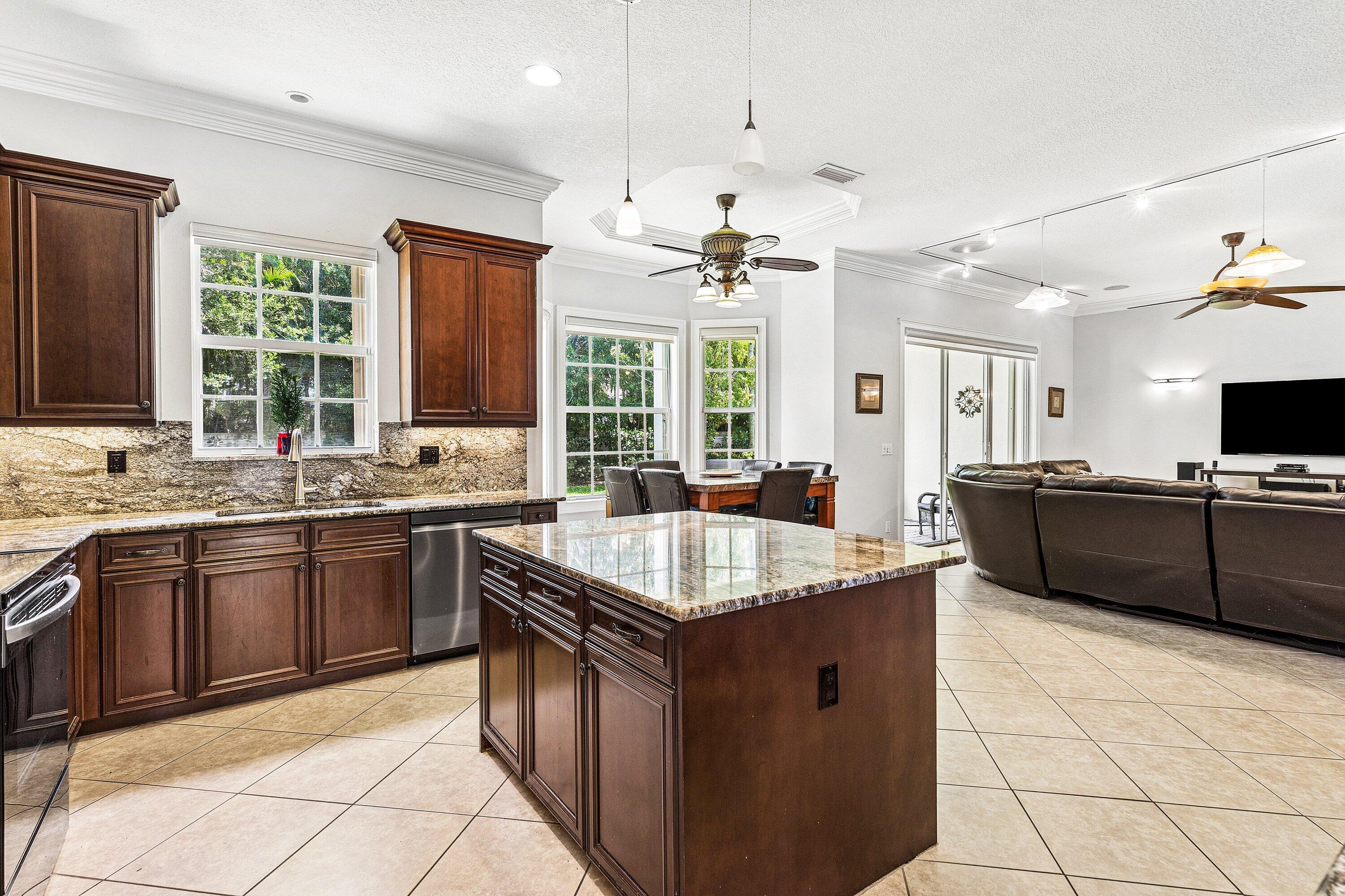 9861 Cobblestone Creek