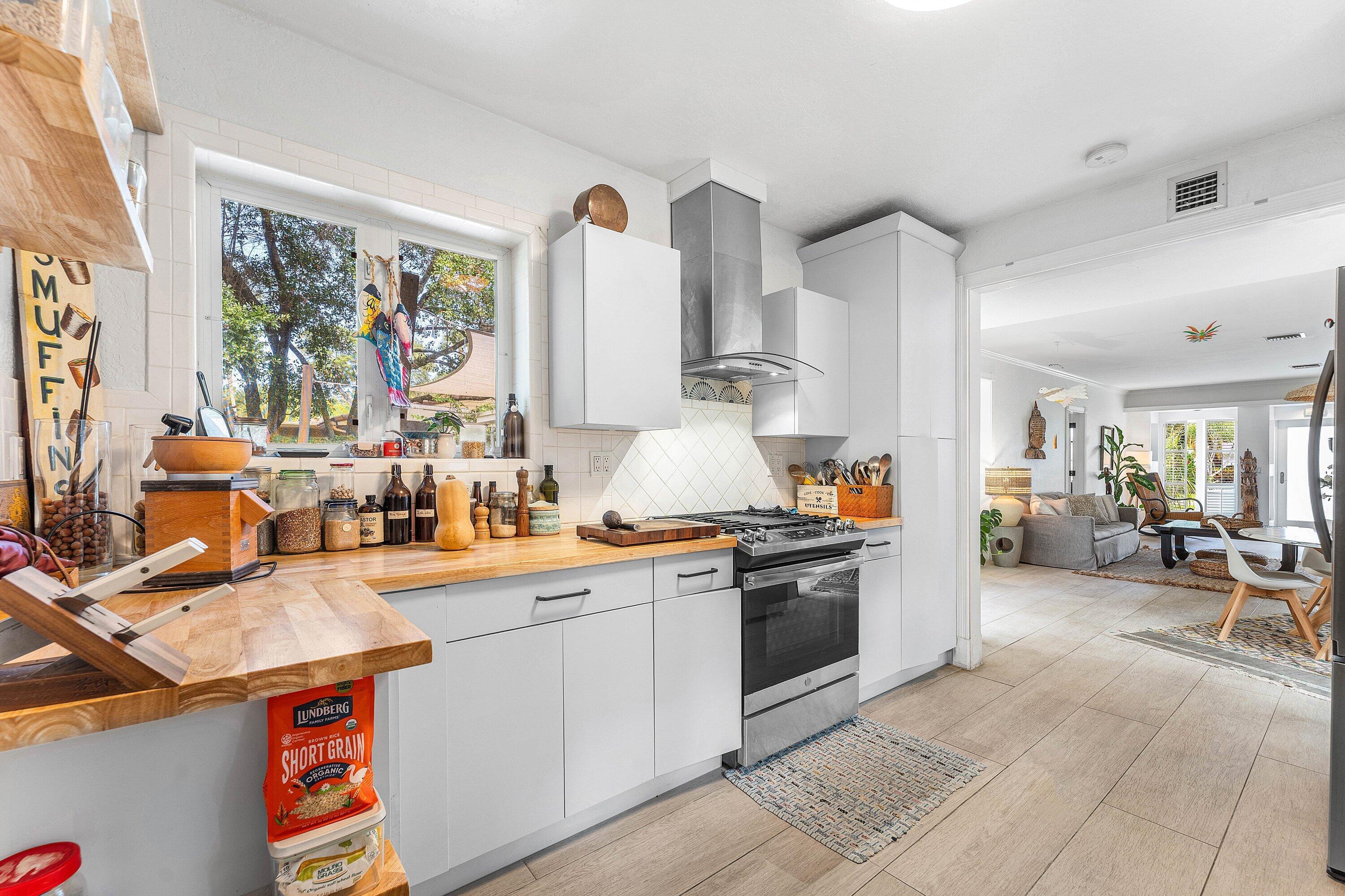 2573 SW 30th Terrace