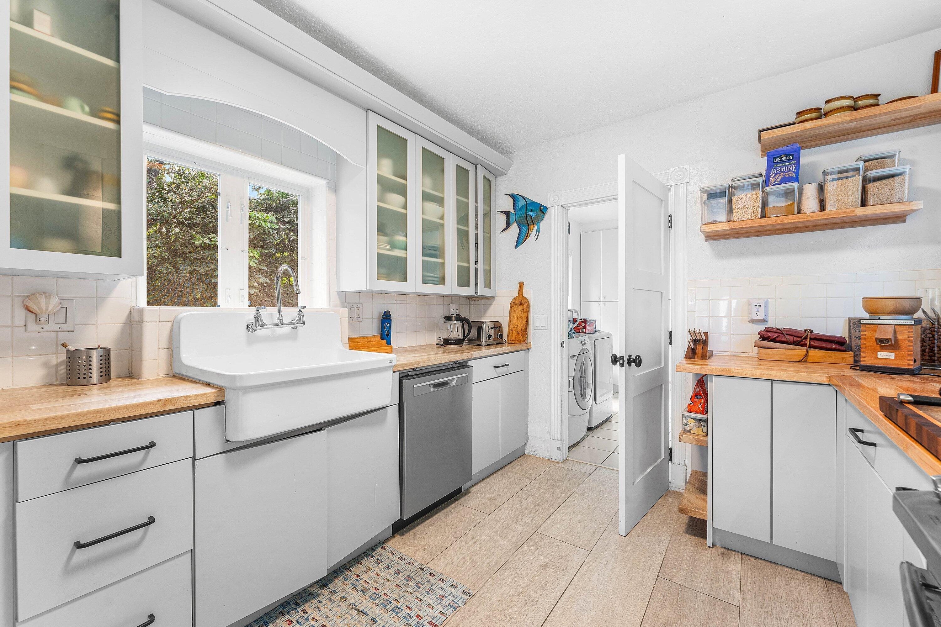 2573 SW 30th Terrace