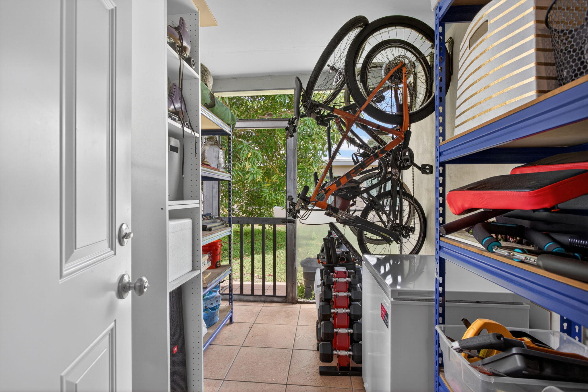 1601 NW 48th Place