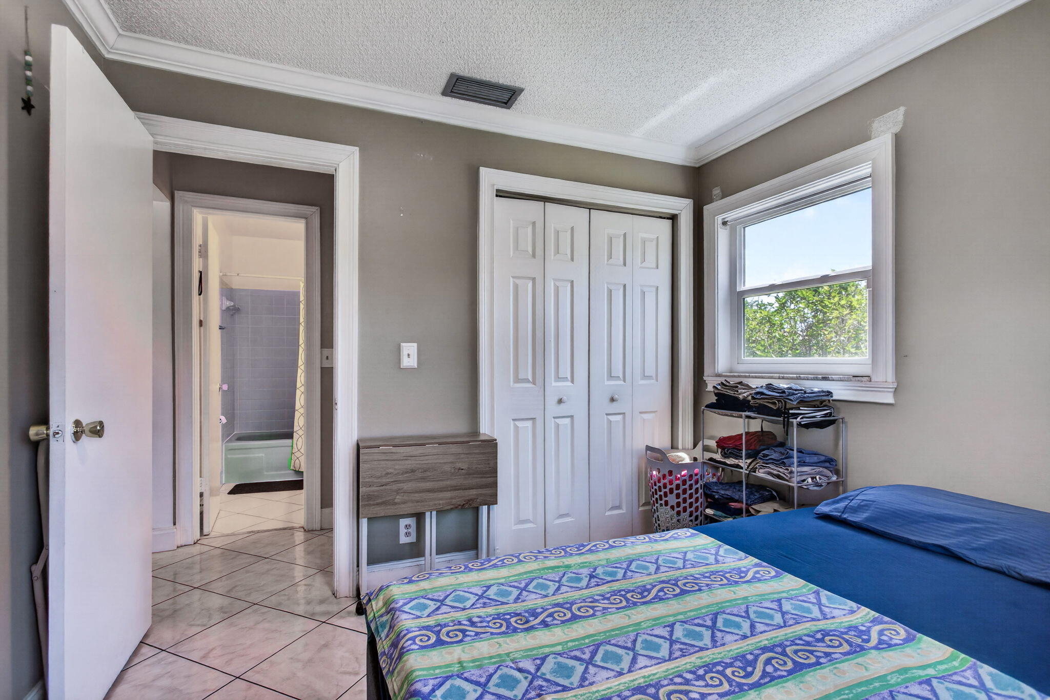 1601 NW 48th Place