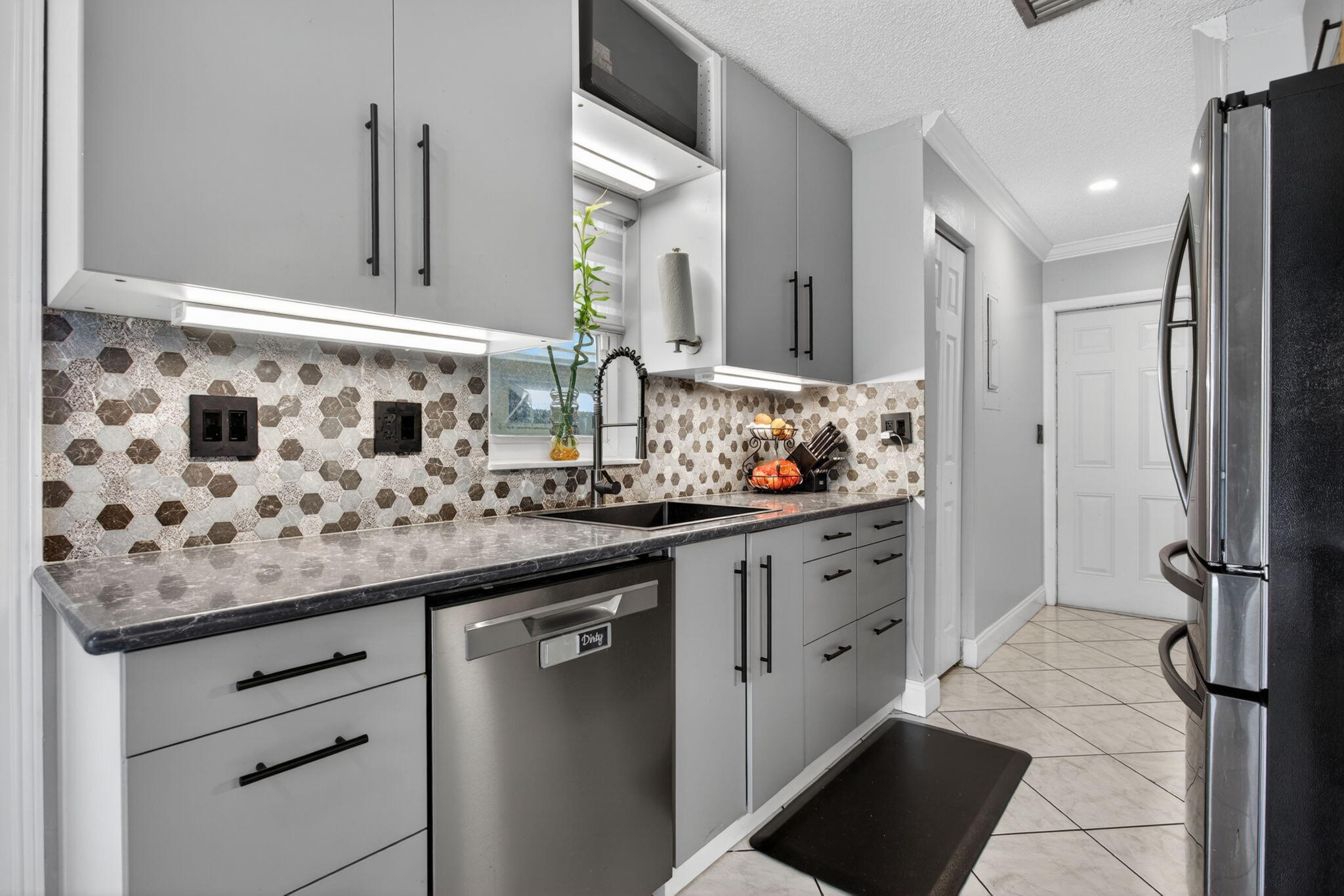 1601 NW 48th Place