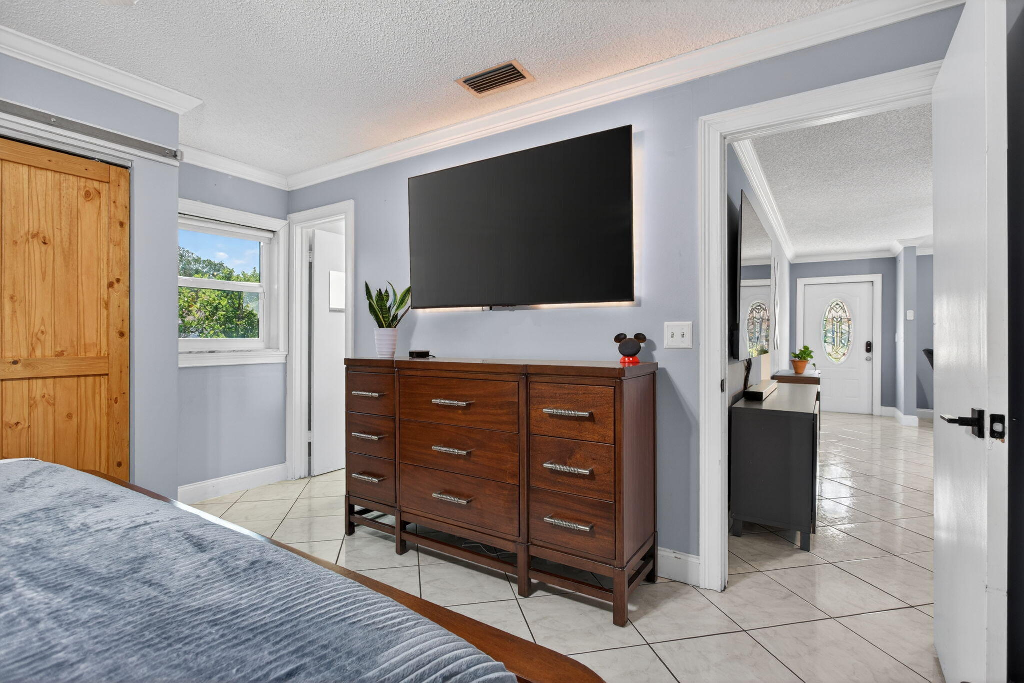 1601 NW 48th Place