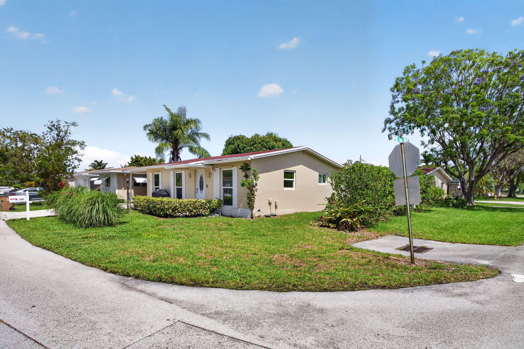 1601 NW 48th Place