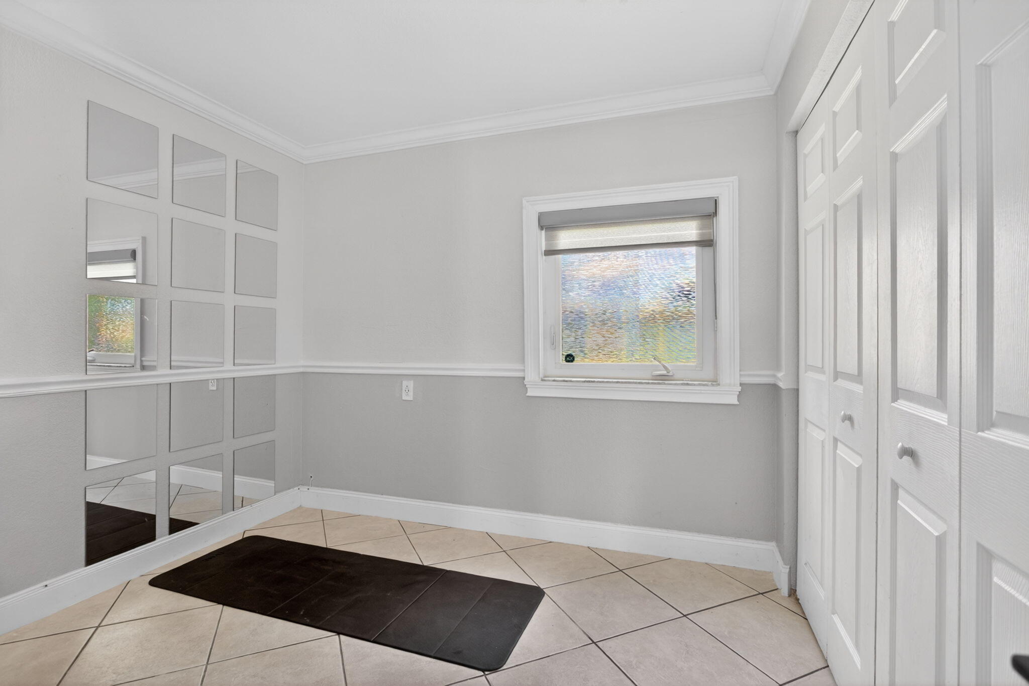 1601 NW 48th Place