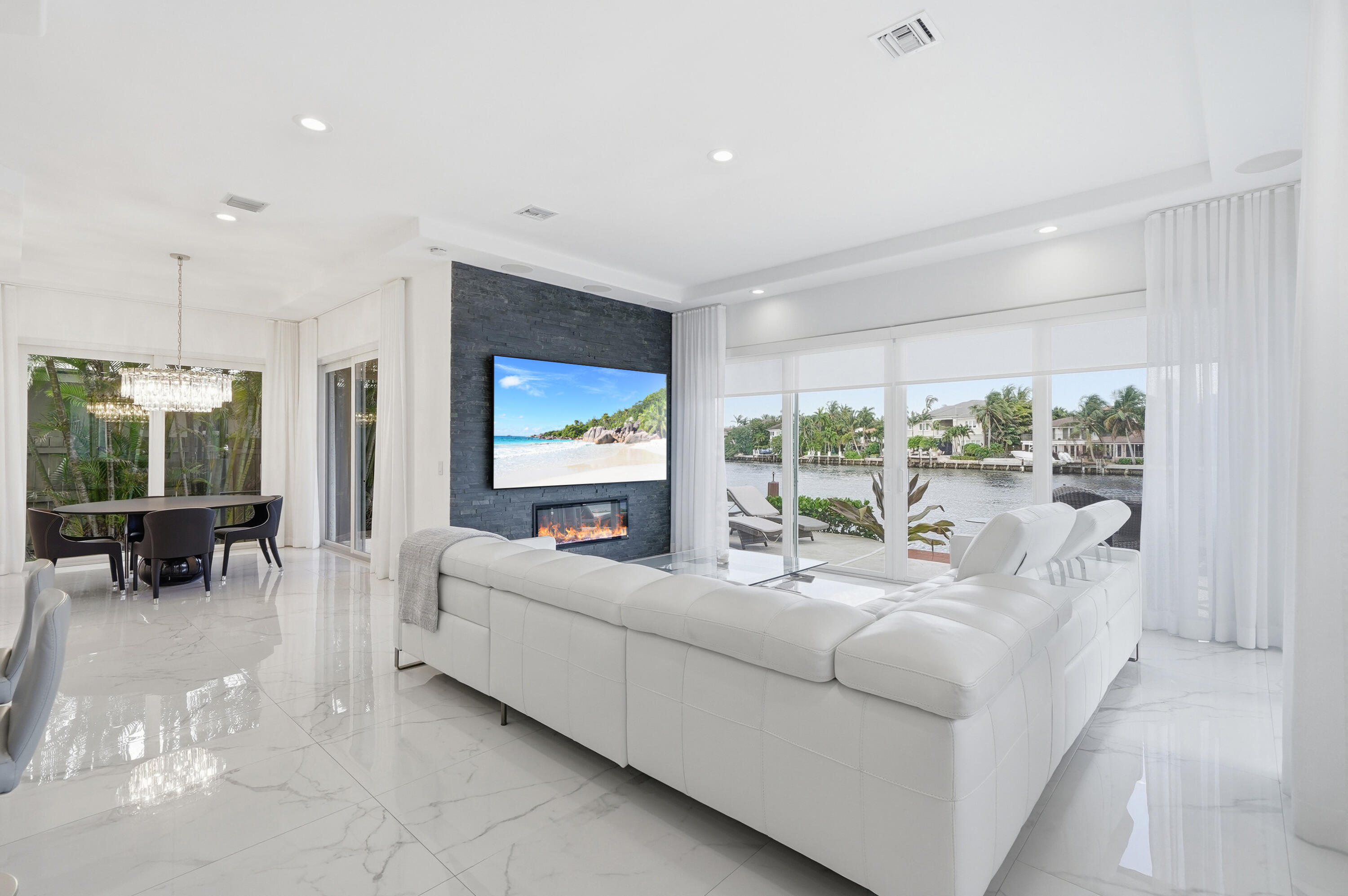 5600 Coastal Drive