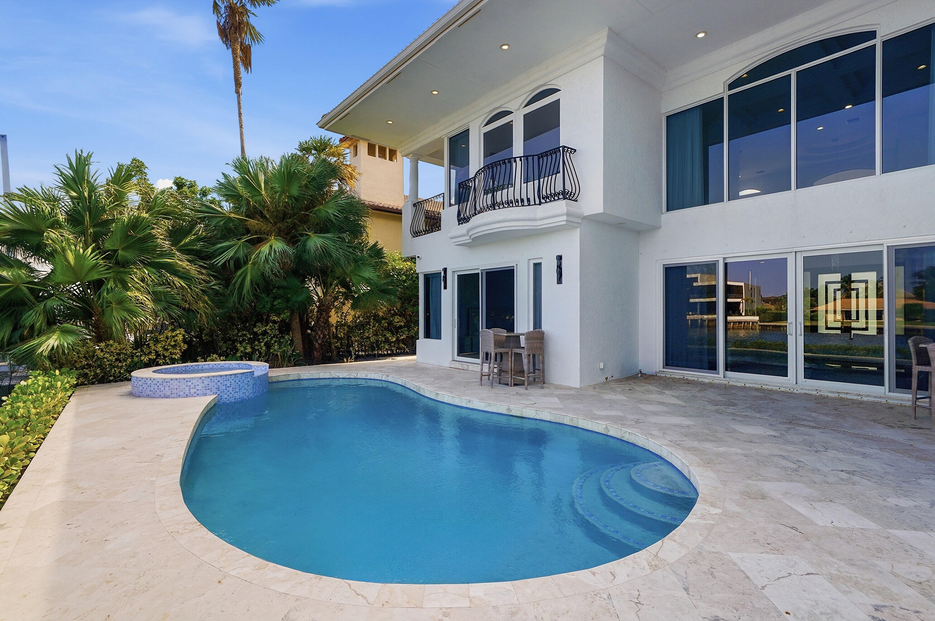 5600 Coastal Drive