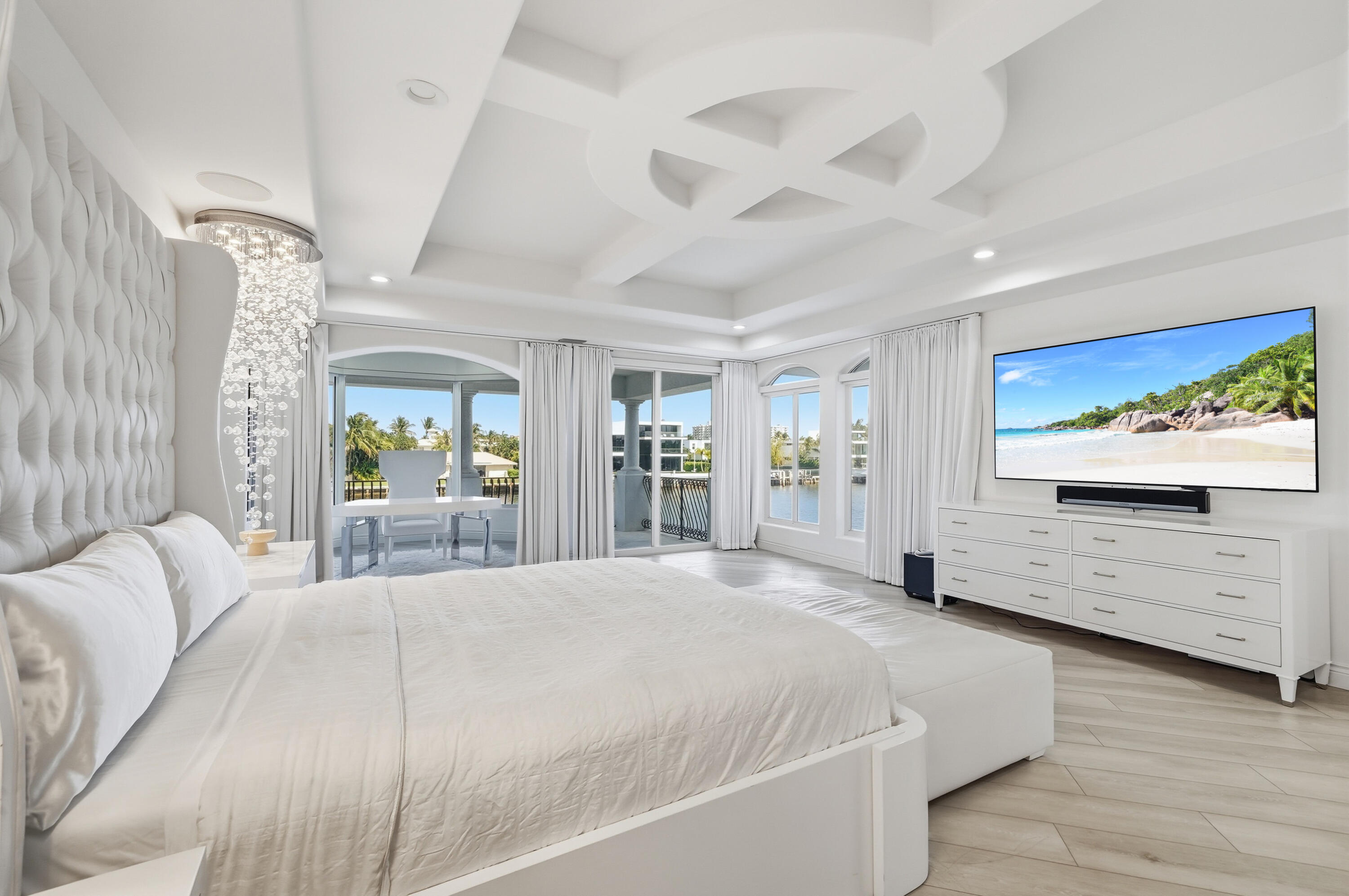 5600 Coastal Drive
