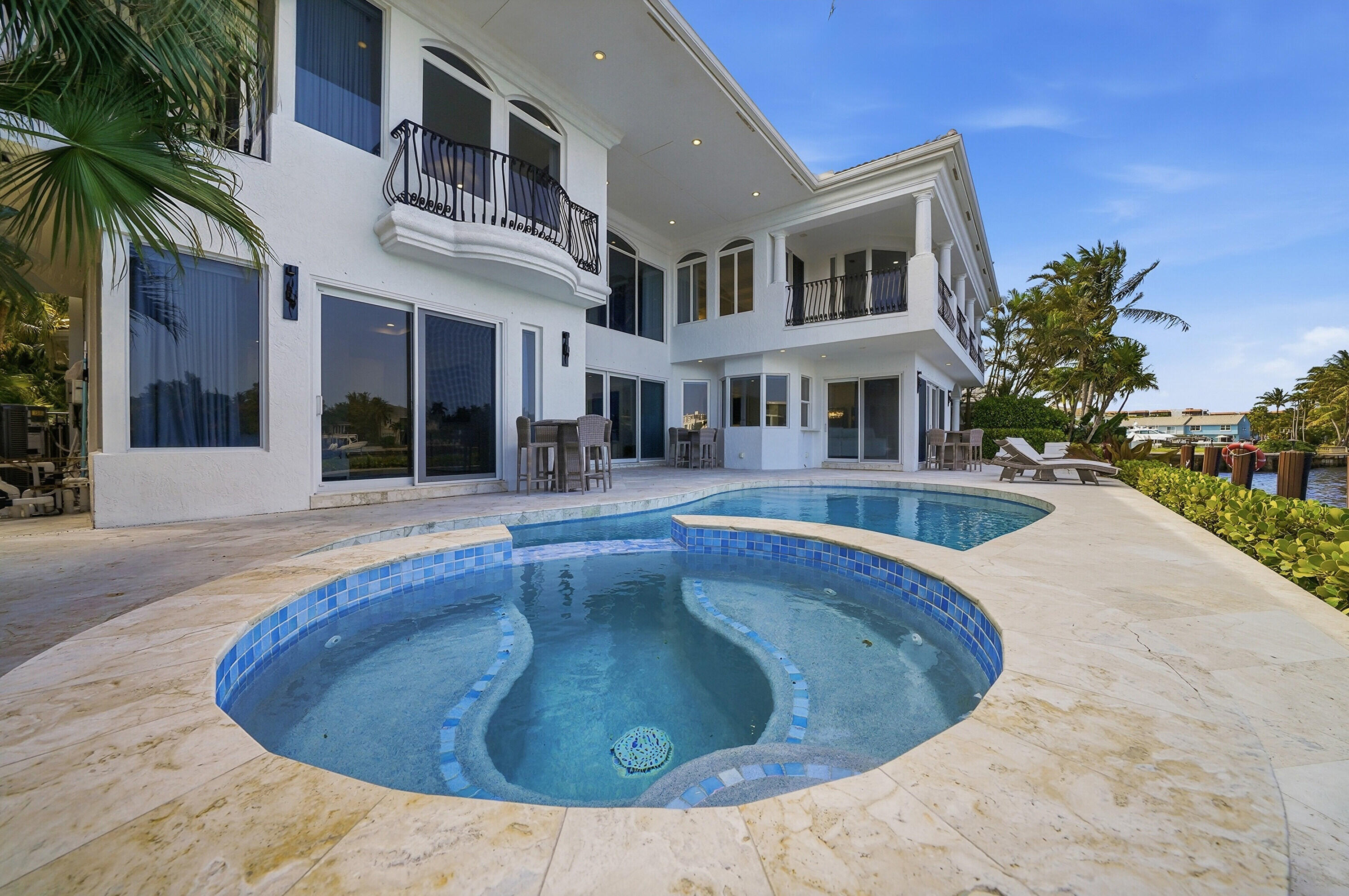 5600 Coastal Drive