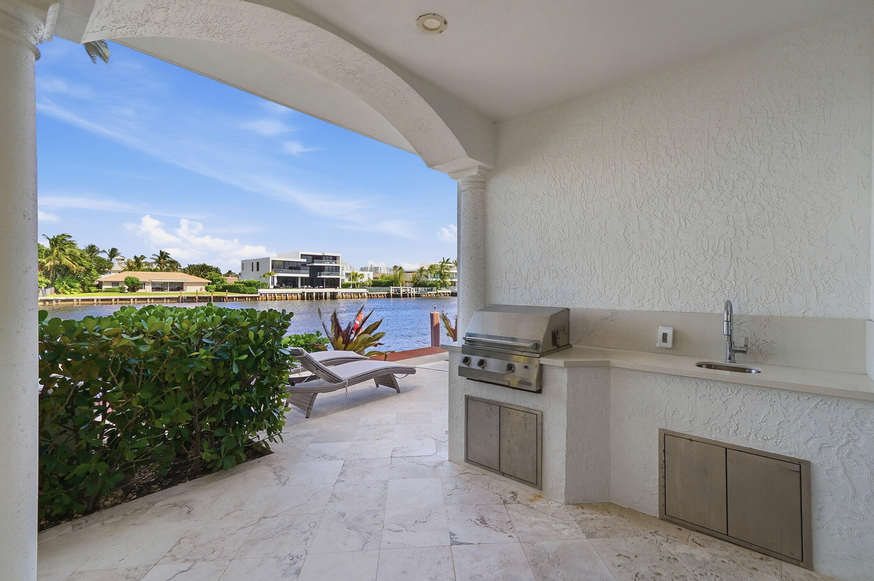 5600 Coastal Drive