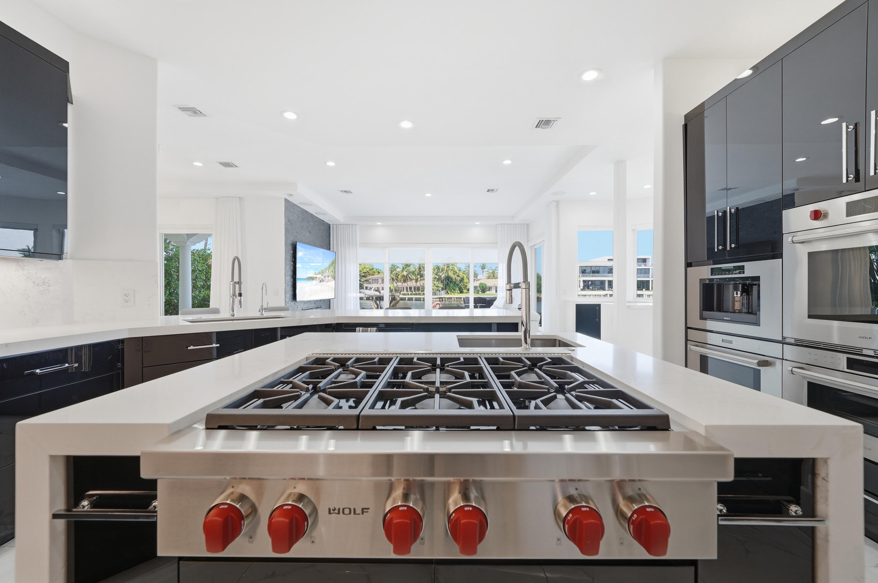 5600 Coastal Drive