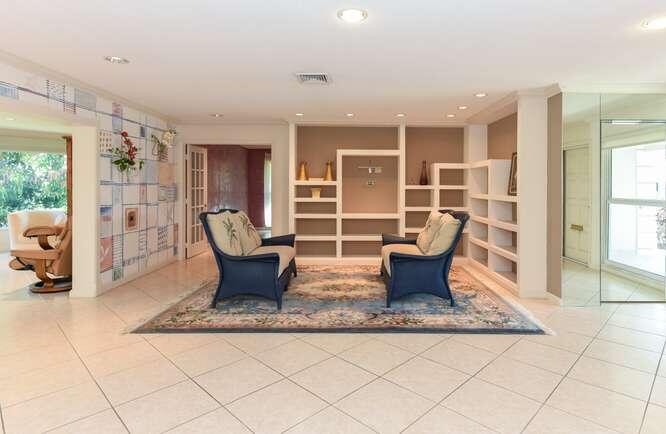 437 French Royale Circle