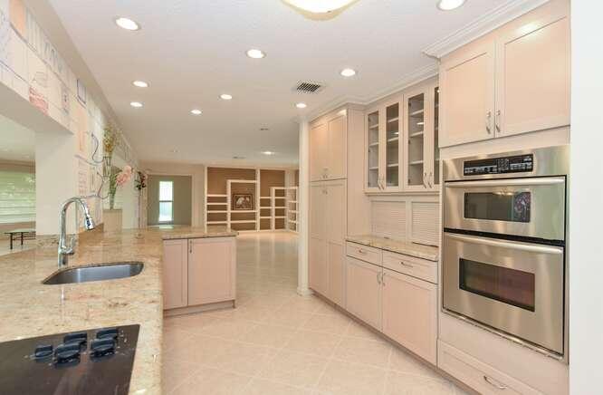 437 French Royale Circle