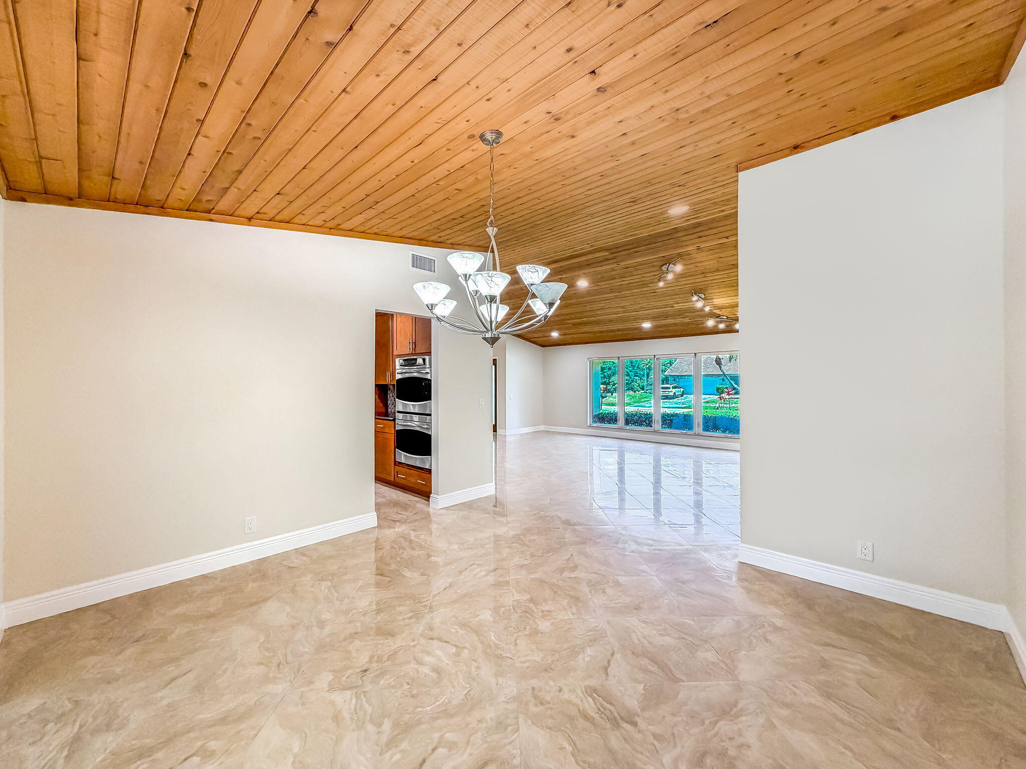 20764 Sorolla Terrace