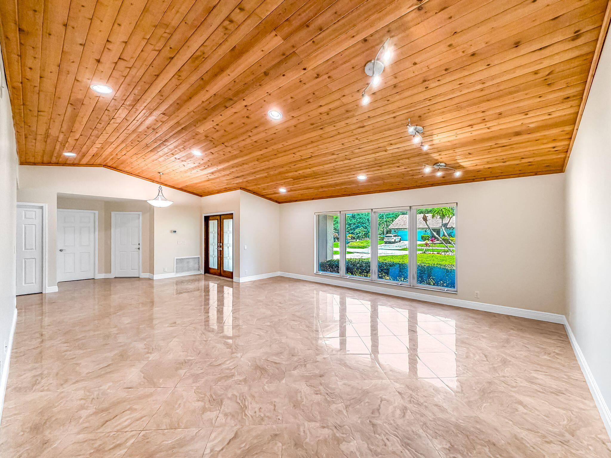 20764 Sorolla Terrace