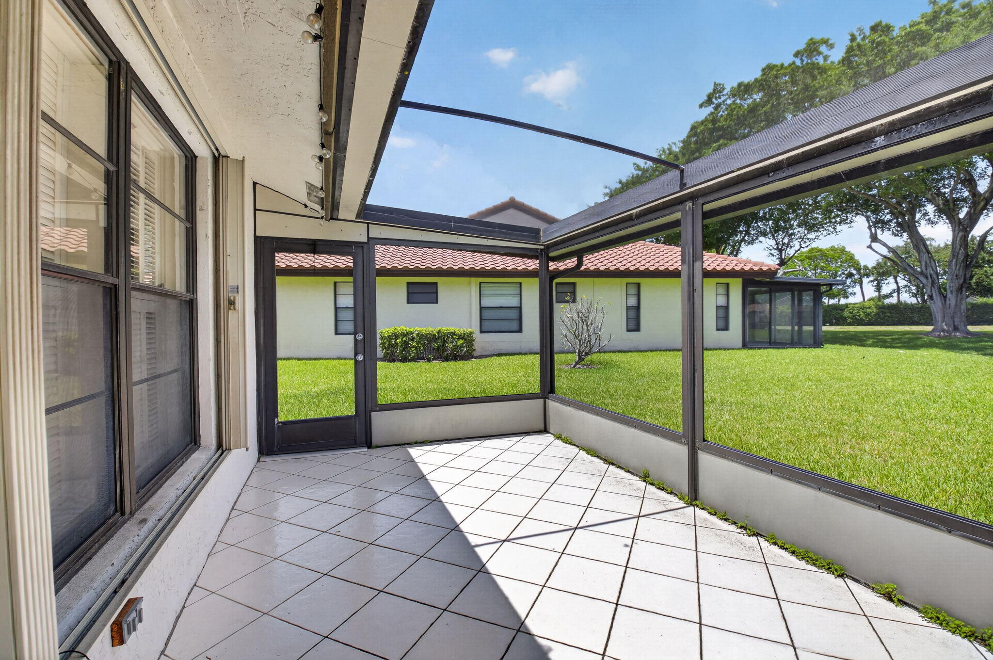 10939 Roebelini Palm Court A