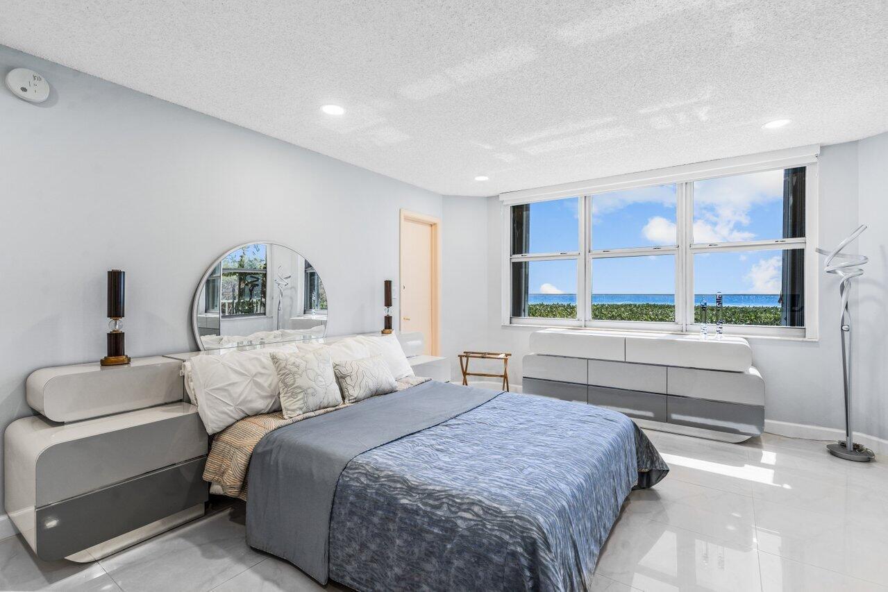 5200 N Ocean Drive 102