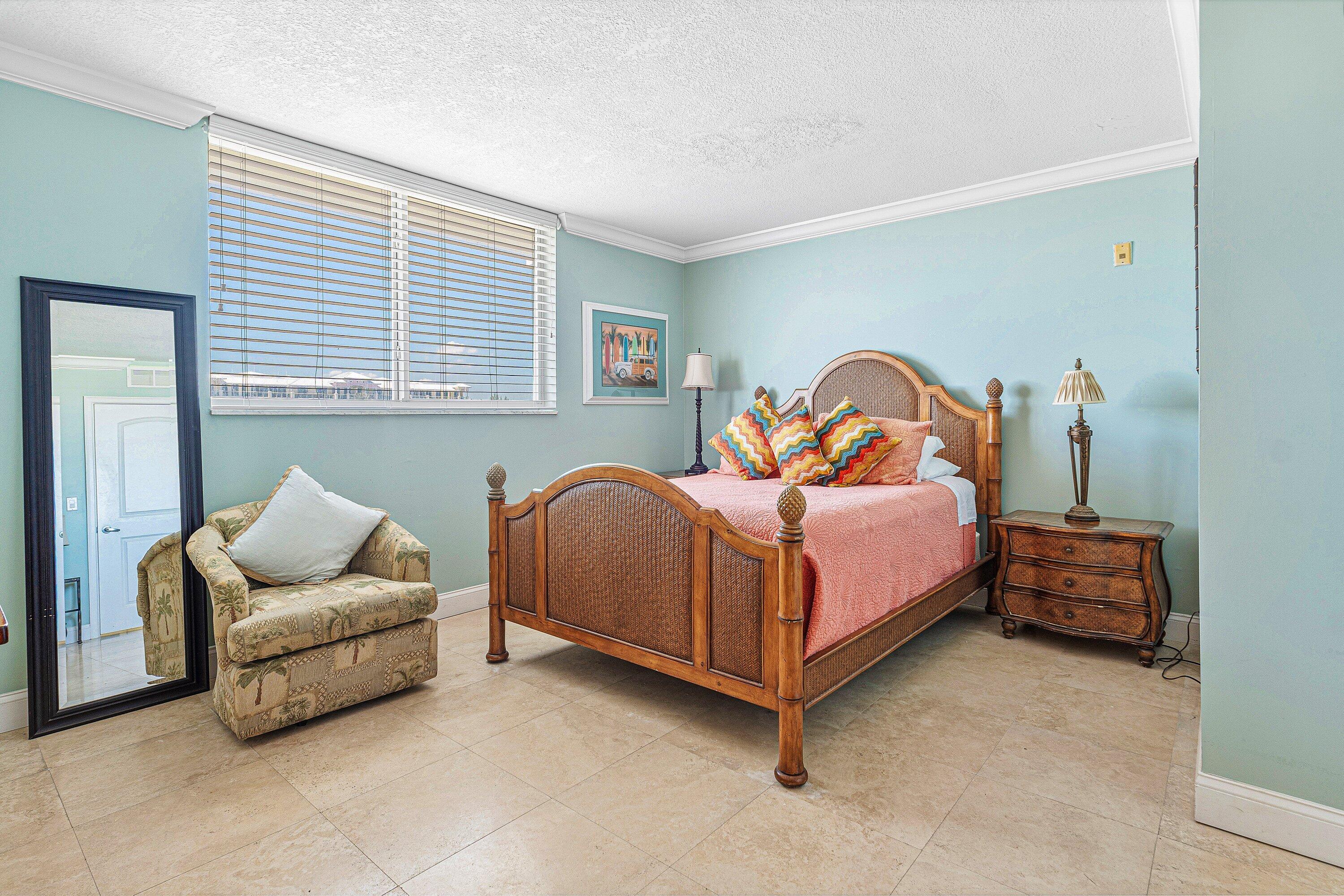 2080 E Hillsboro Boulevard 407