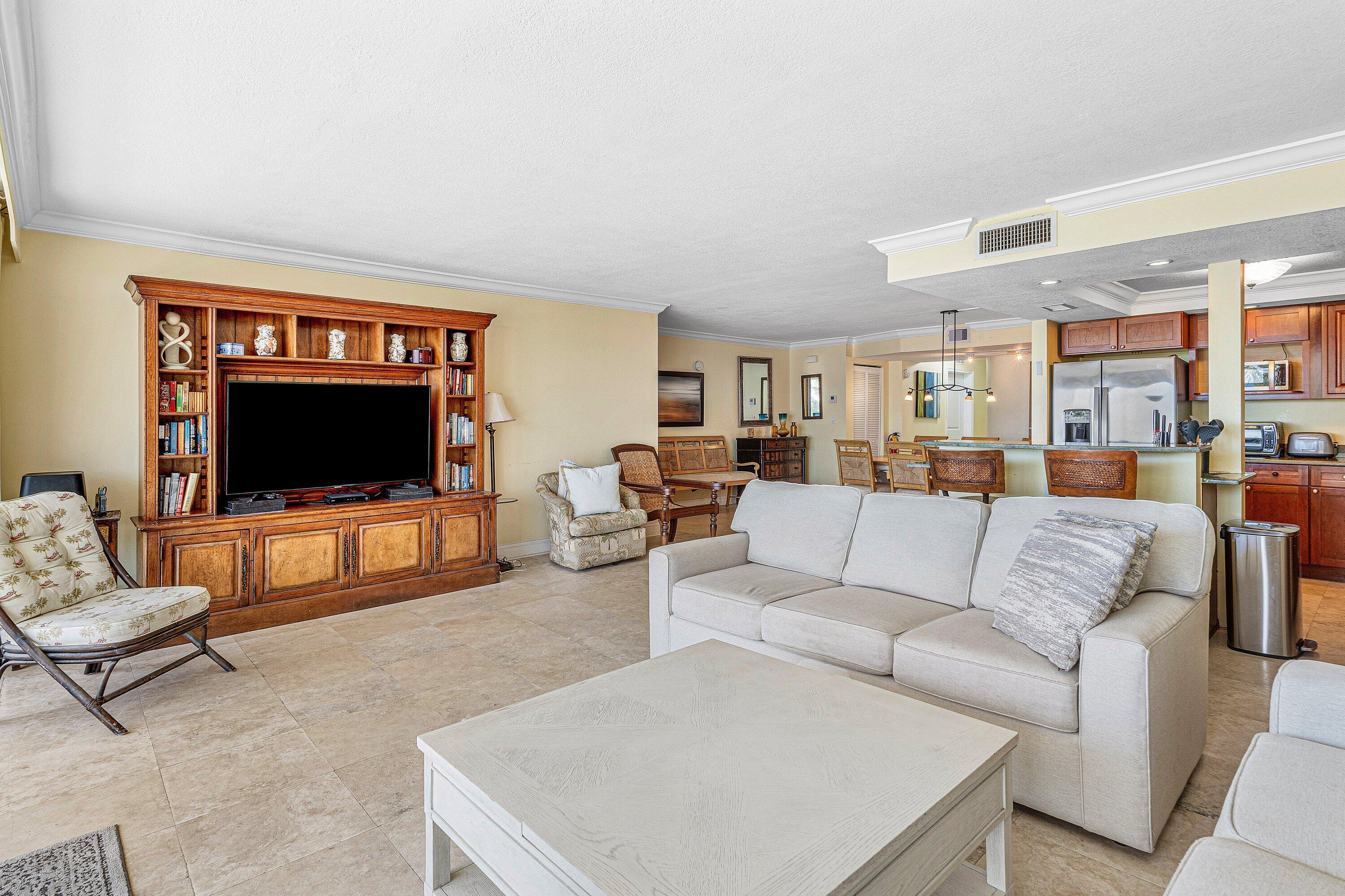 2080 E Hillsboro Boulevard 407