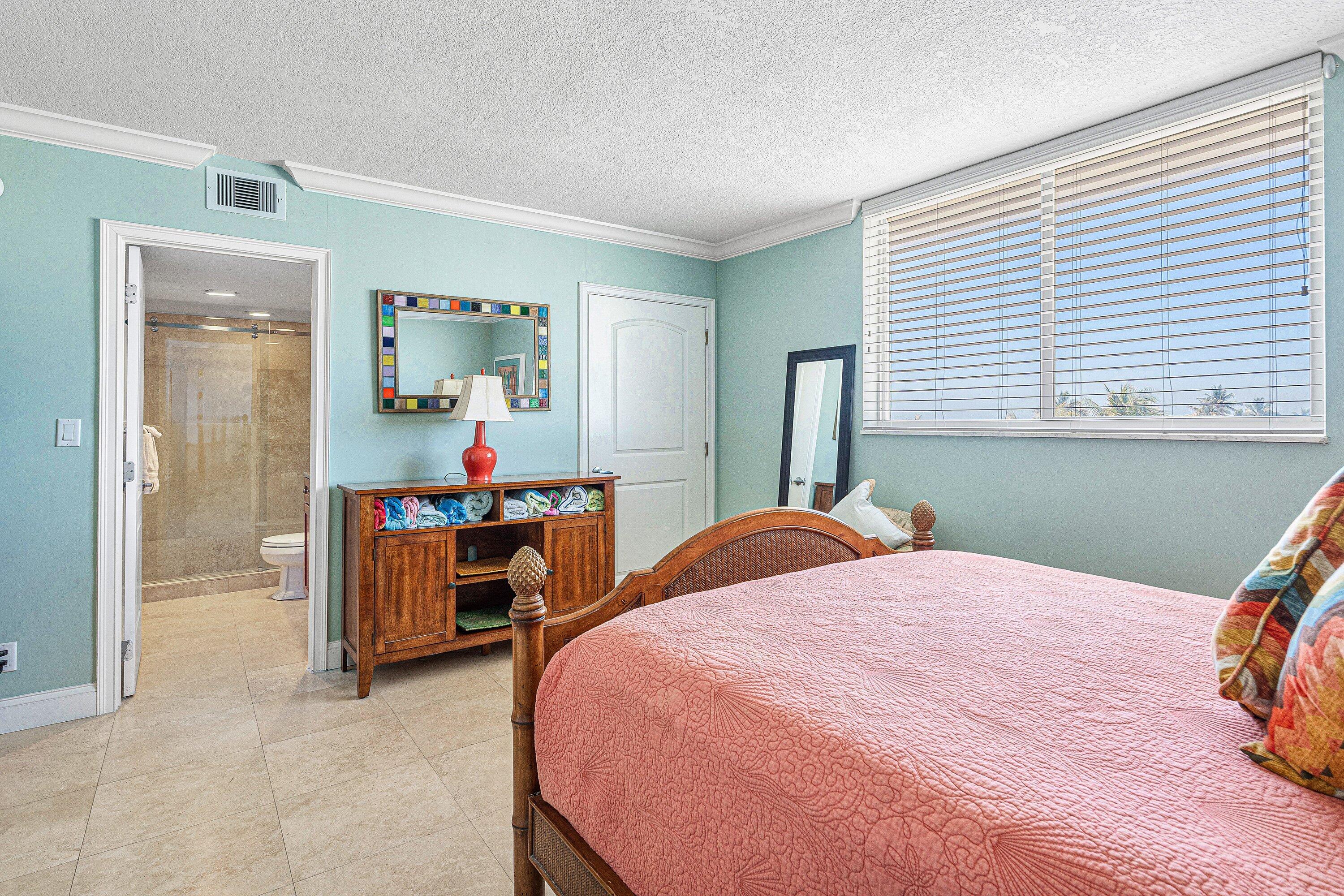 2080 E Hillsboro Boulevard 407