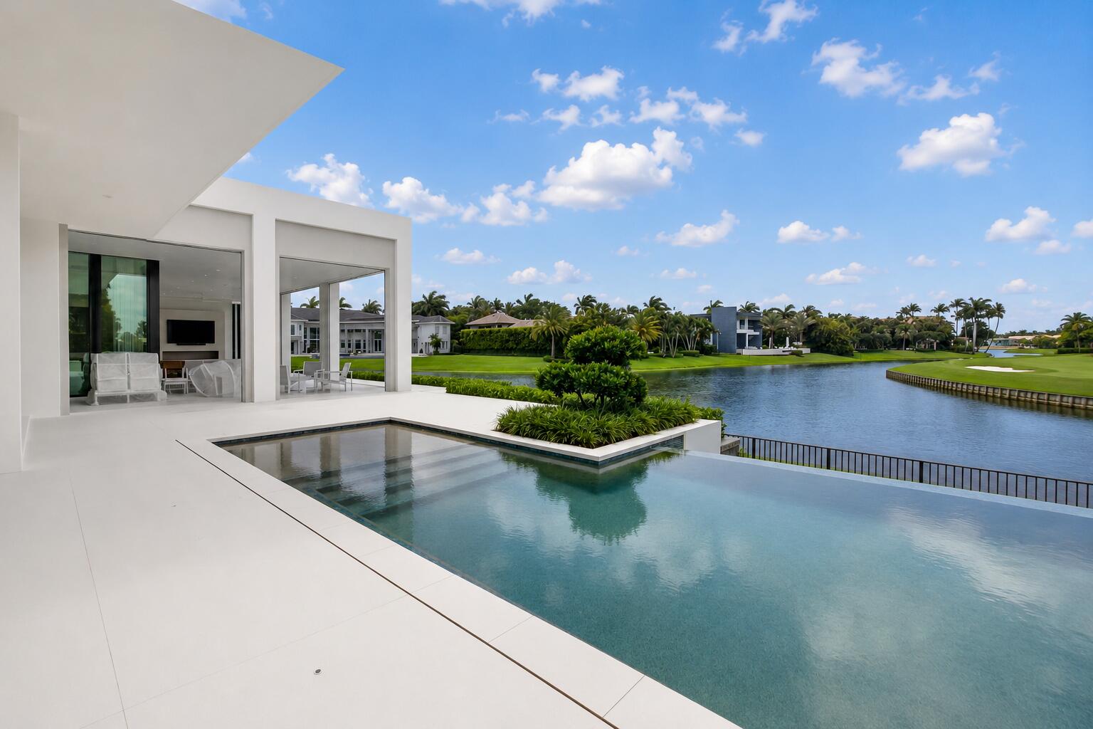 6960 Lake Estates Court