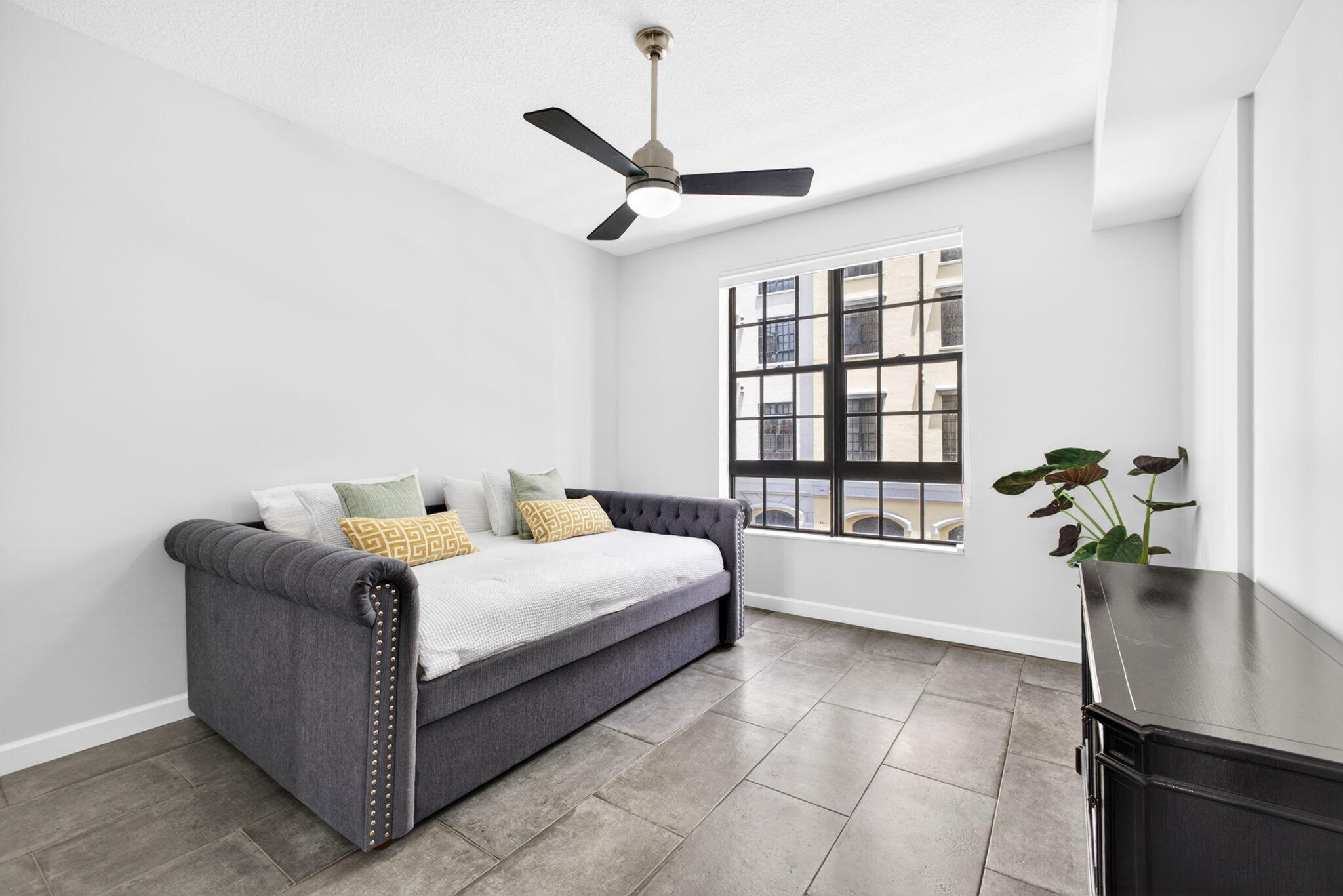801 S Olive Avenue 614