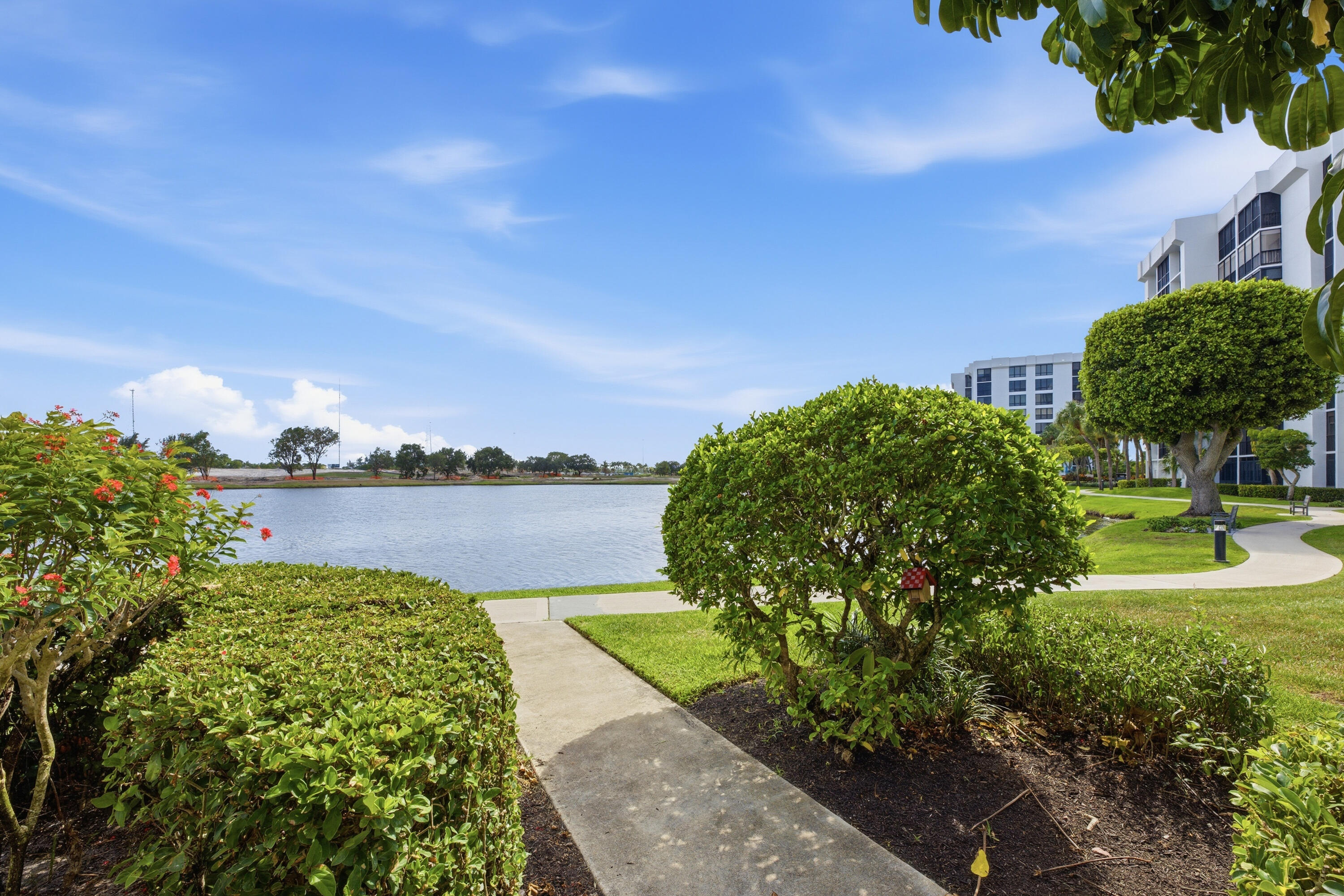 7768 Lakeside Boulevard 515