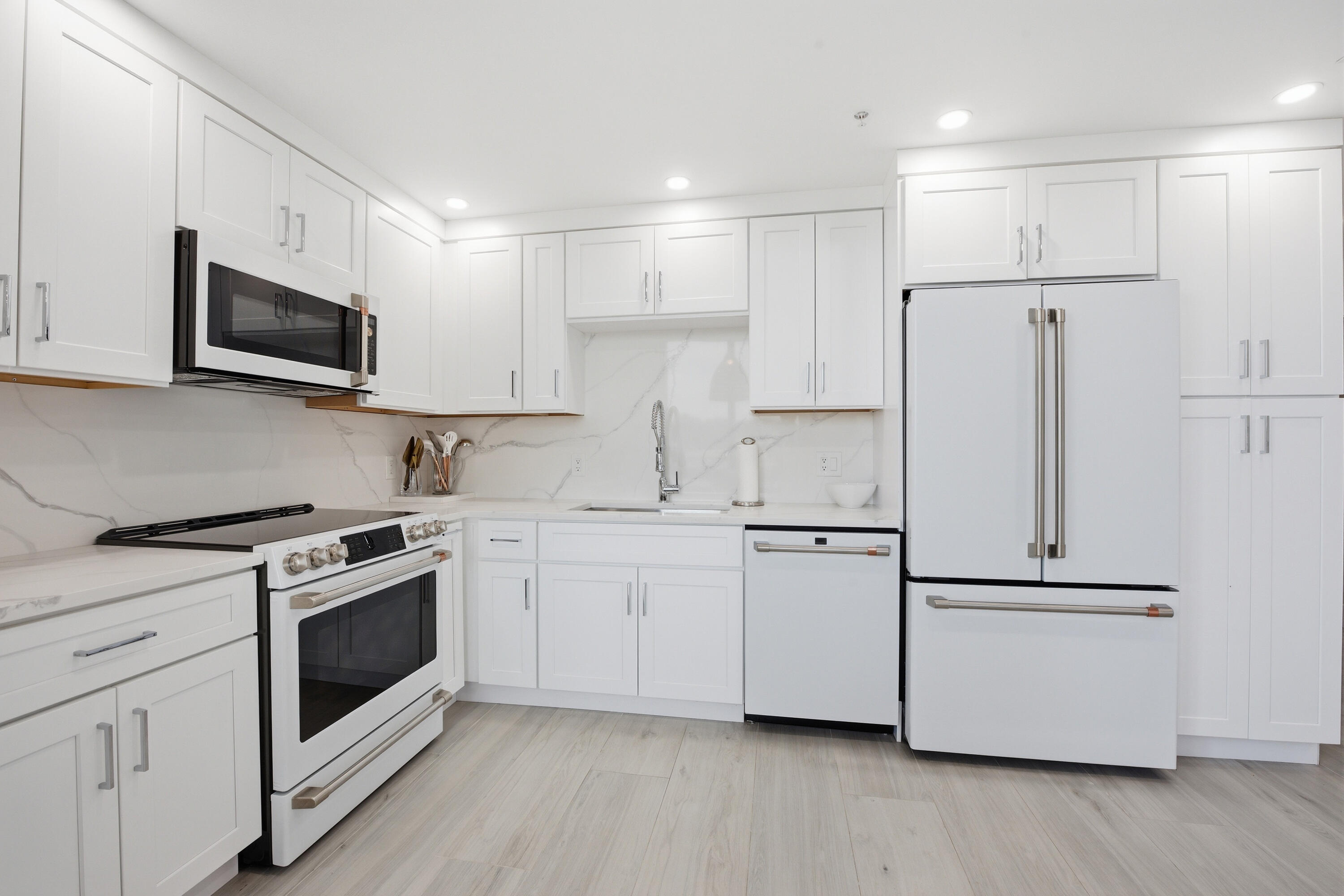 7768 Lakeside Boulevard 515