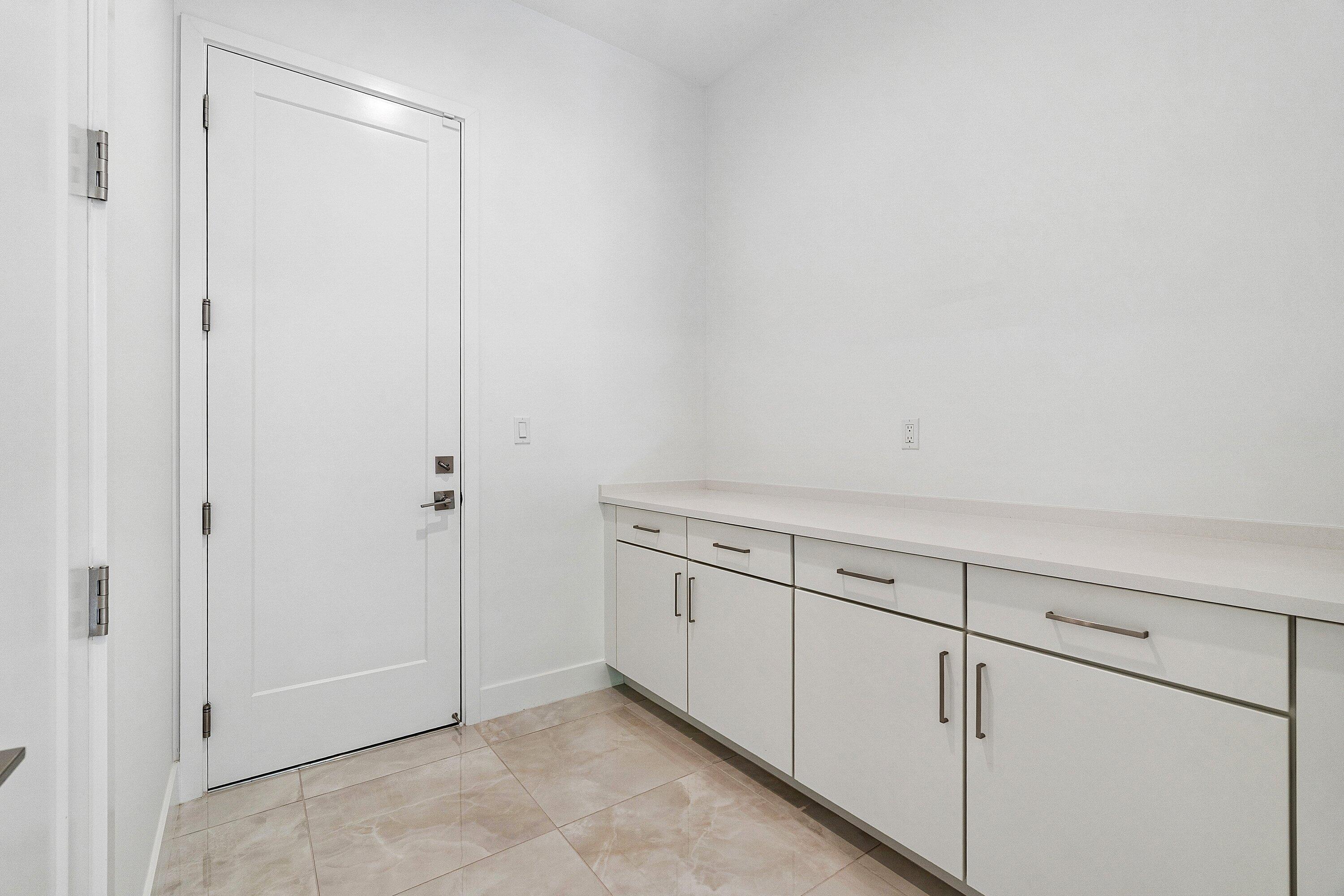 9241 Sunflower Mdw Road