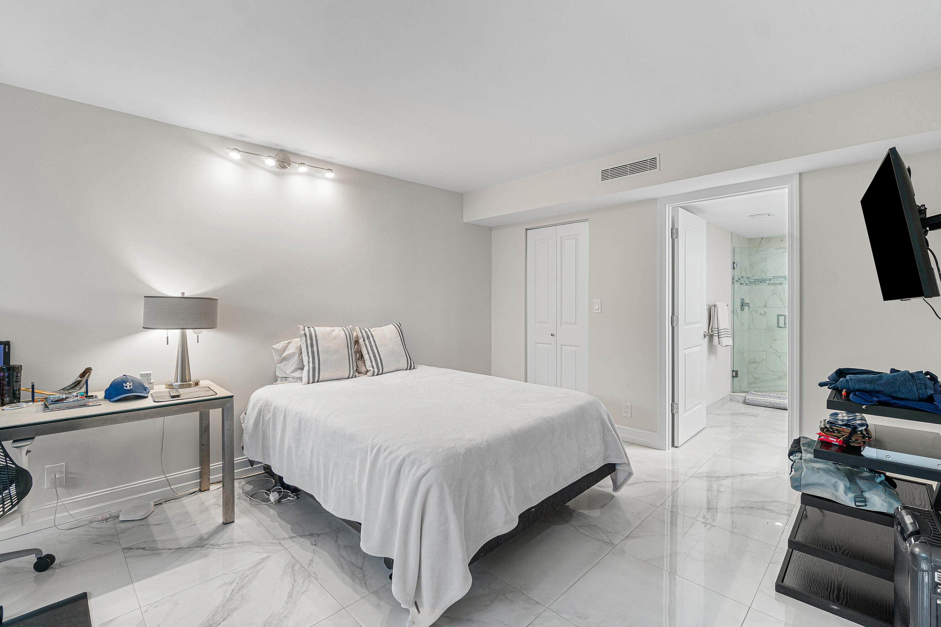 7768 Lakeside Boulevard 533