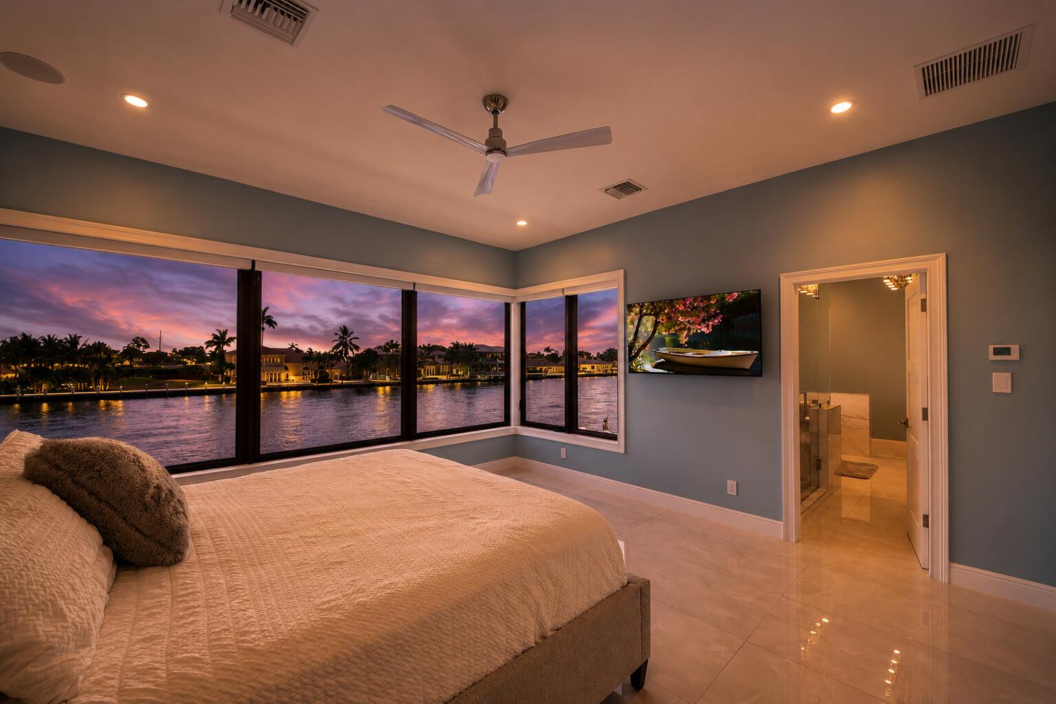 4555 W Tradewinds Avenue, Lauderdale-By-The-Sea