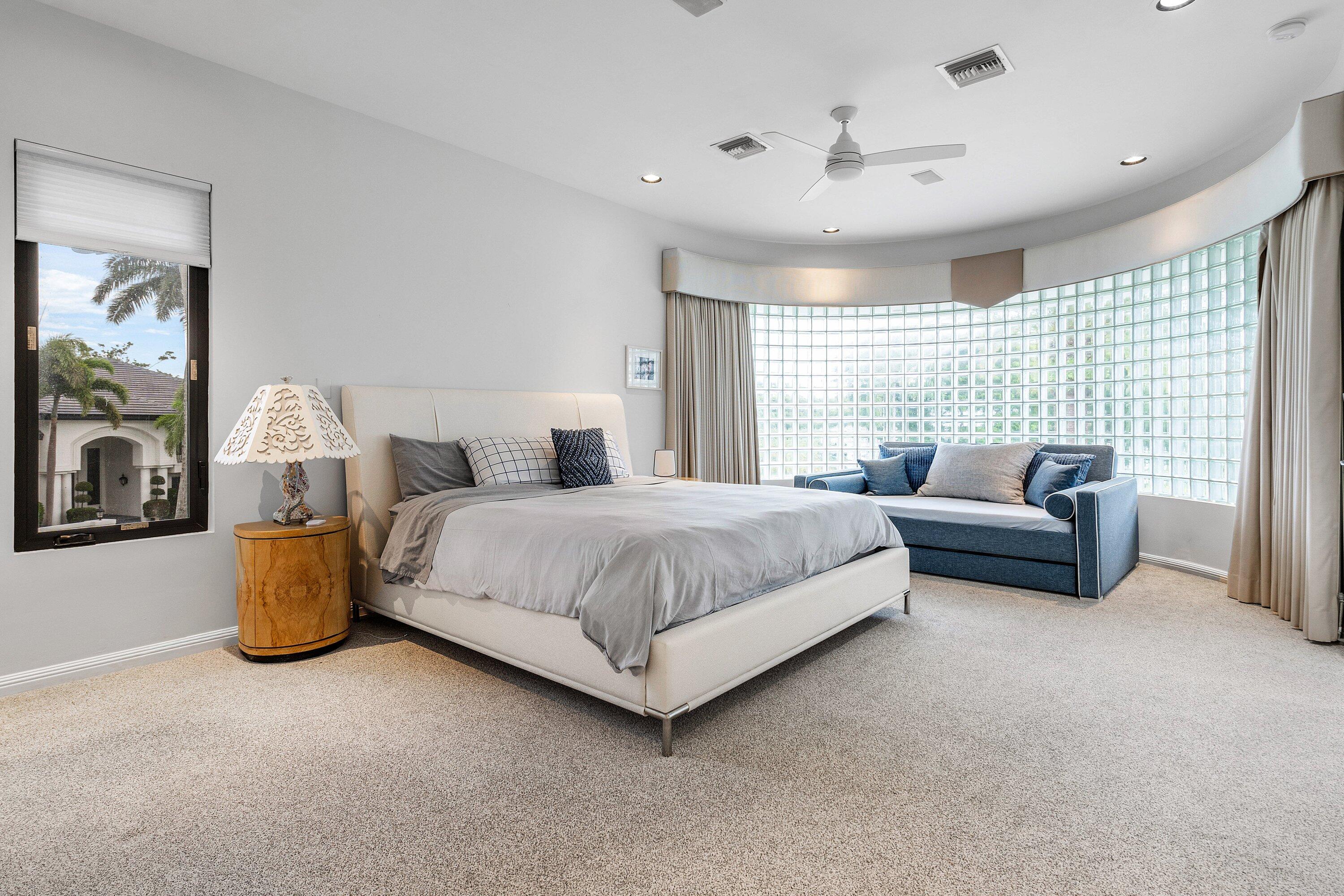 7027 Queenferry Circle