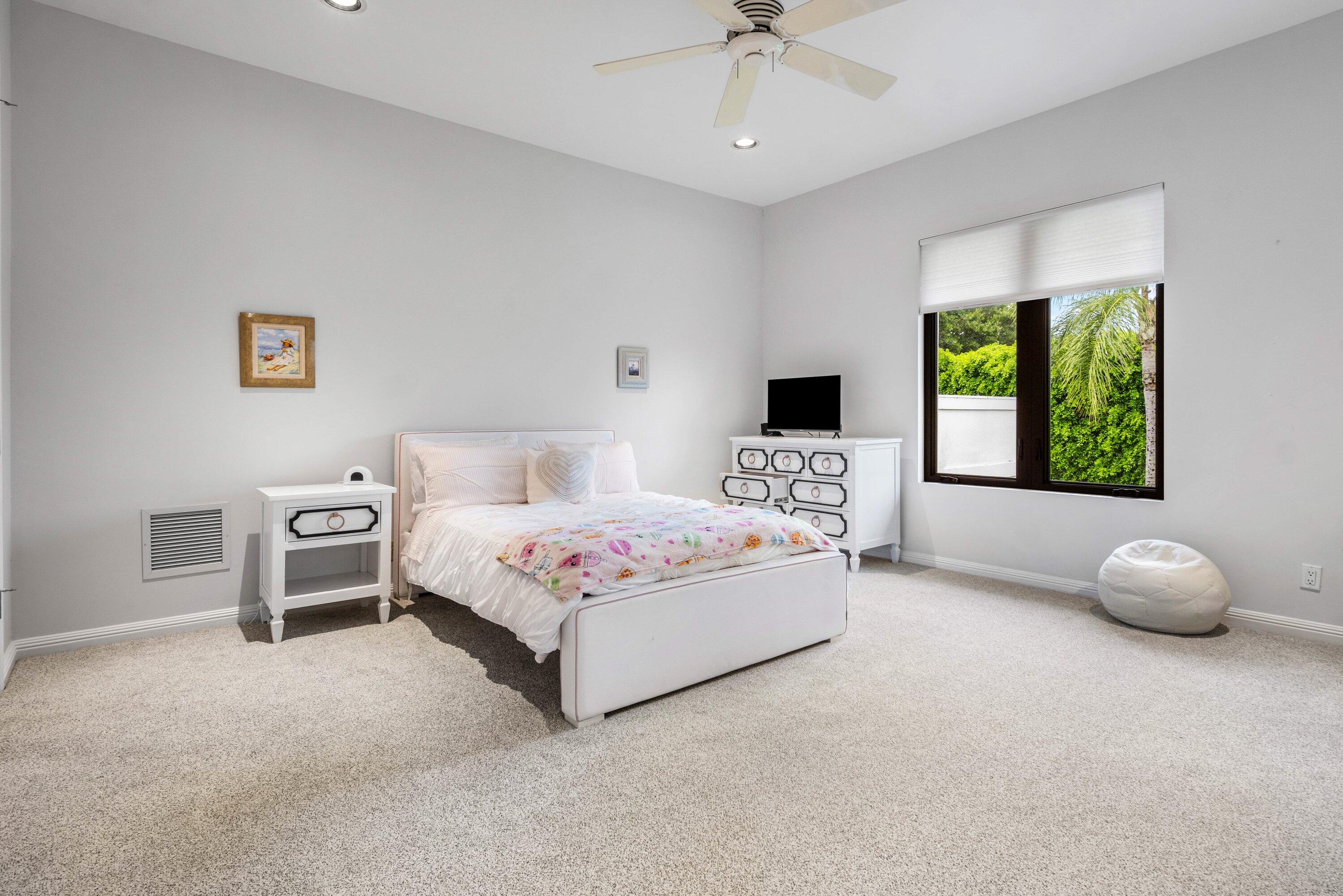 7027 Queenferry Circle