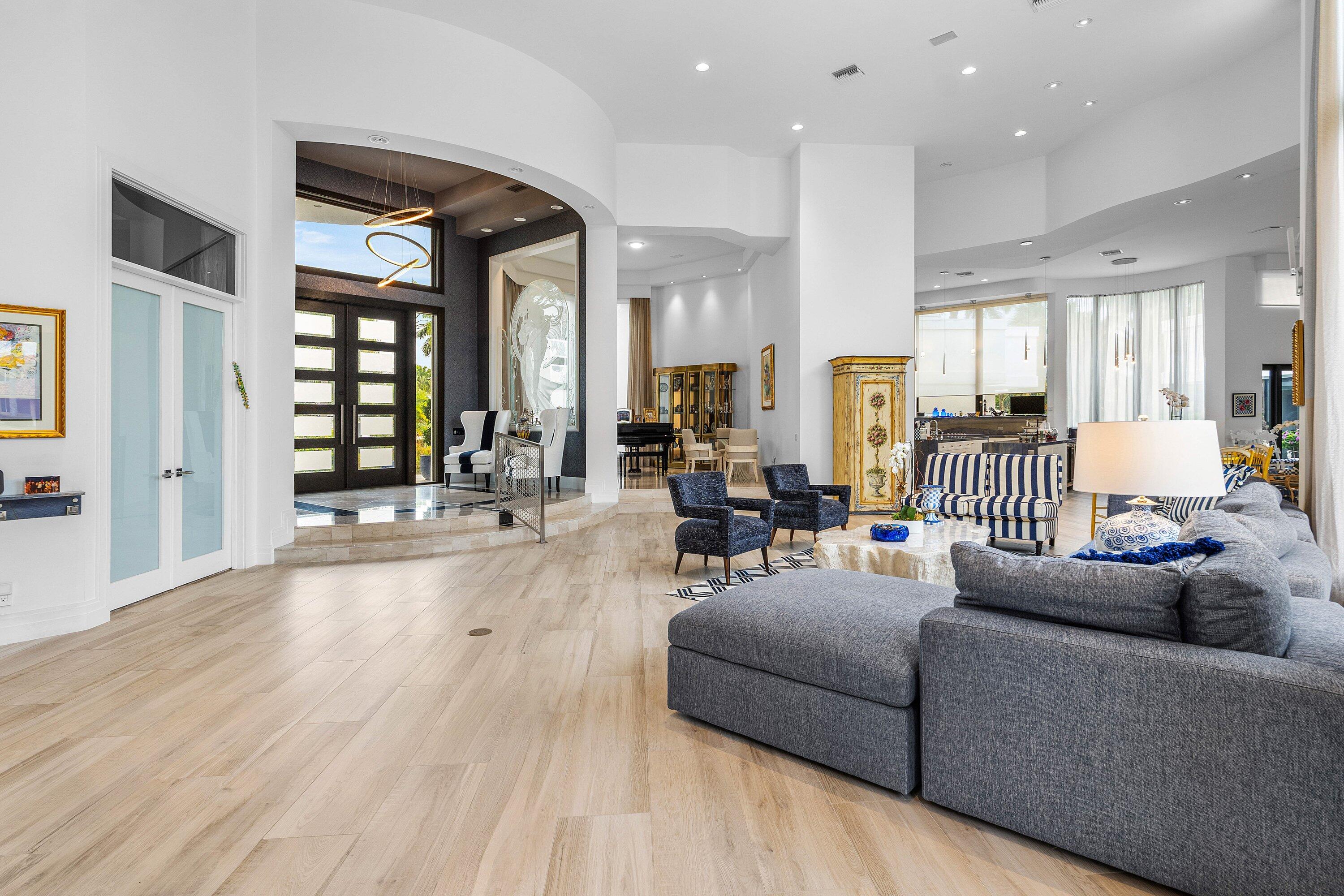 7027 Queenferry Circle