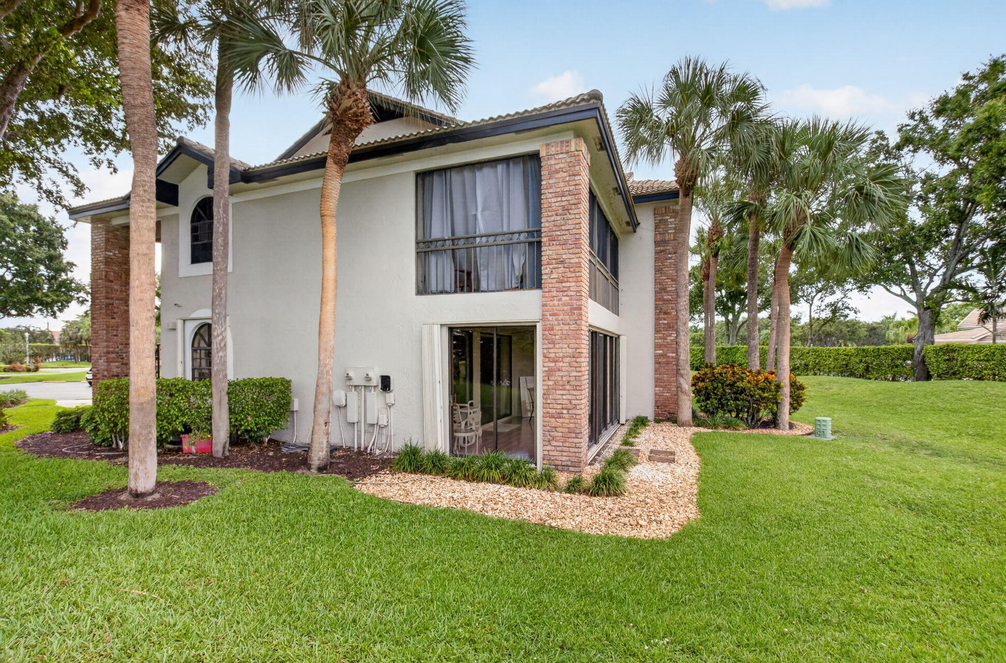 8073 Aberdeen Drive 201