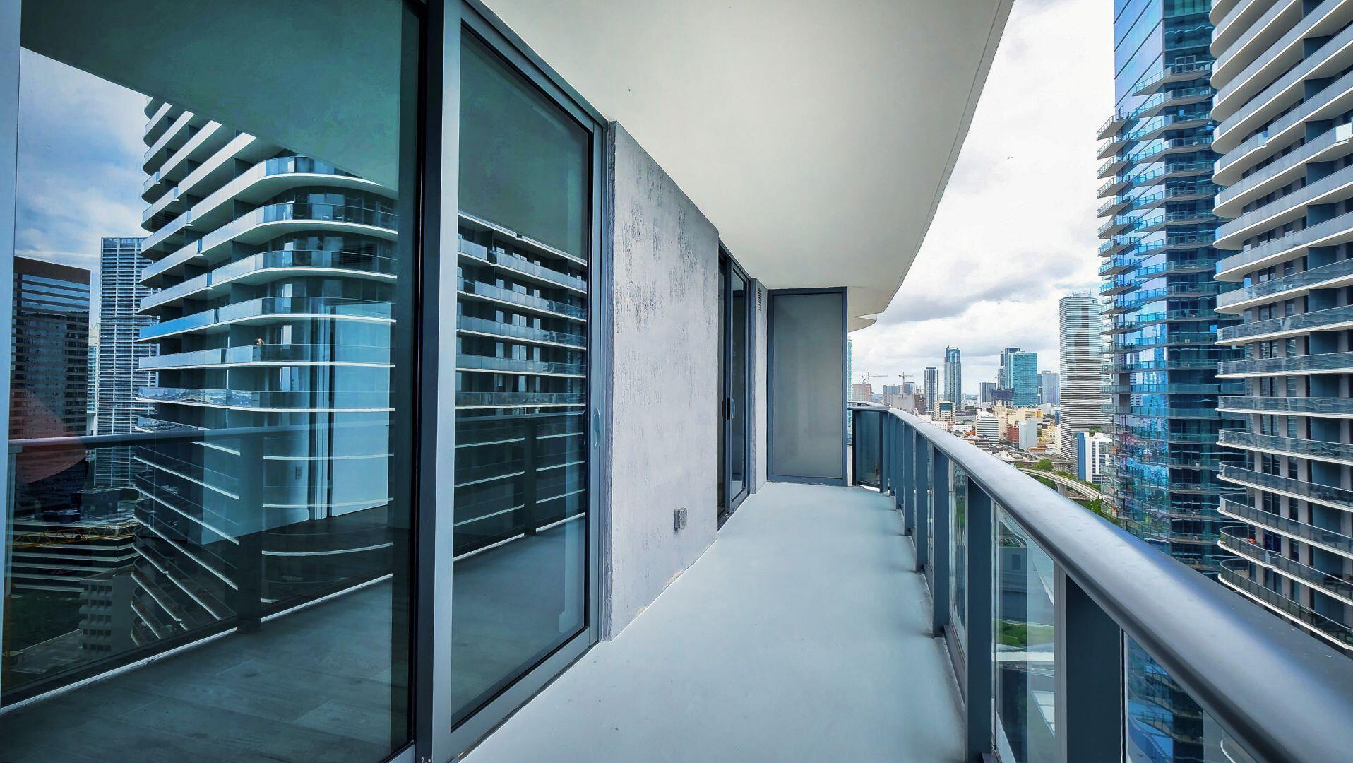 45 SW 9th Street 2502