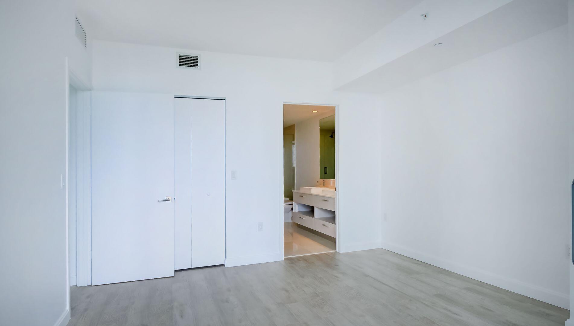 45 SW 9th Street 2502