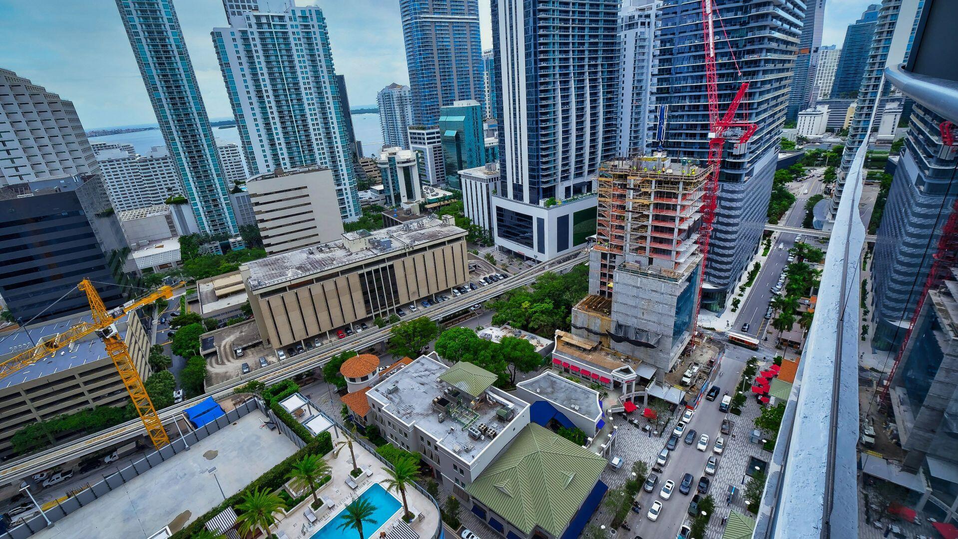 45 SW 9th Street 2502