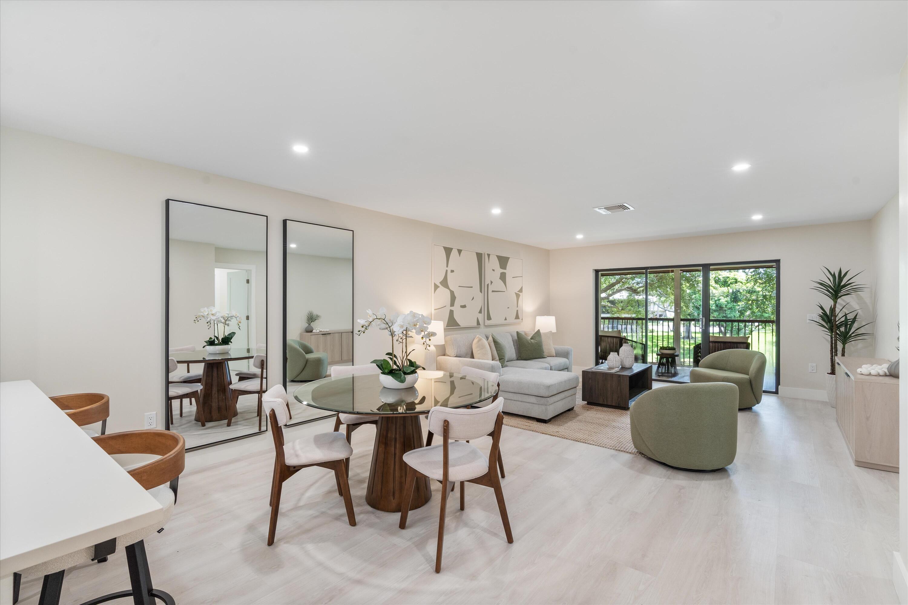 52 W Stratford Ln W W F