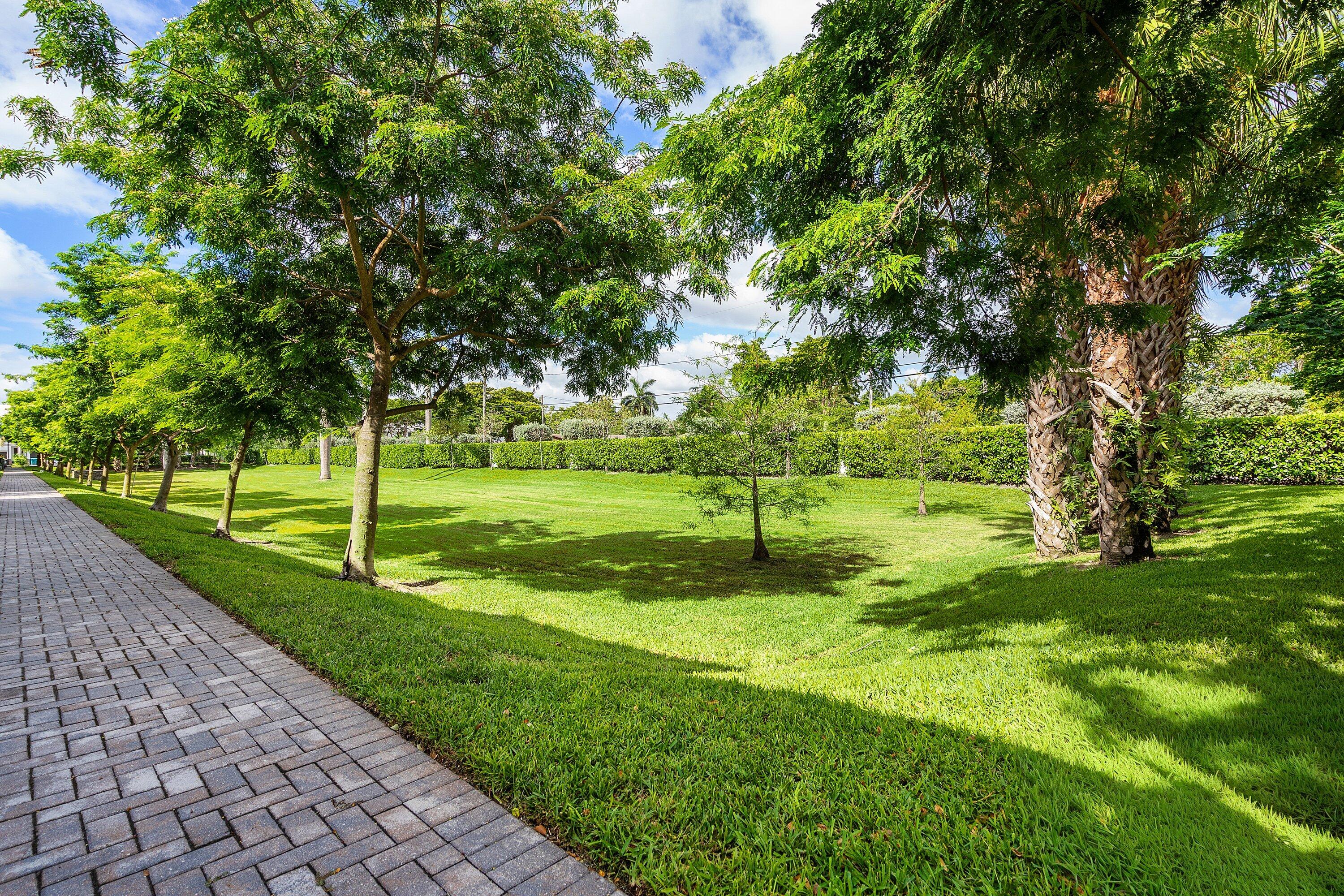 4455 E Aqua Bella Lane