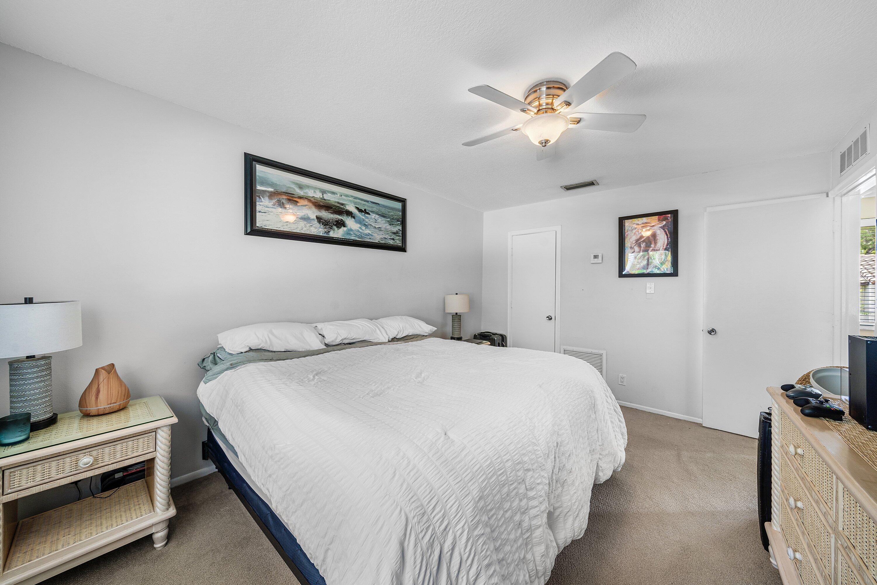 7200 NW 2nd Avenue 0660