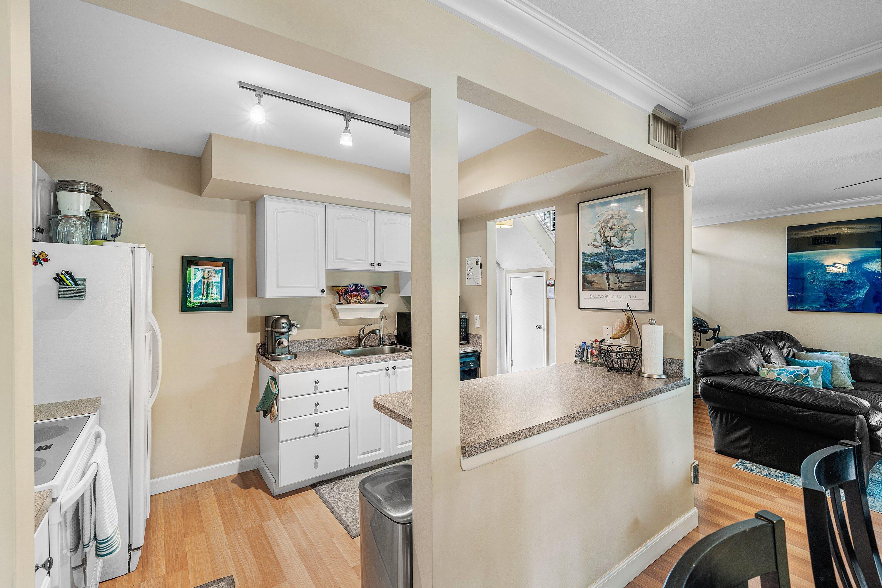 7200 NW 2nd Avenue 0660