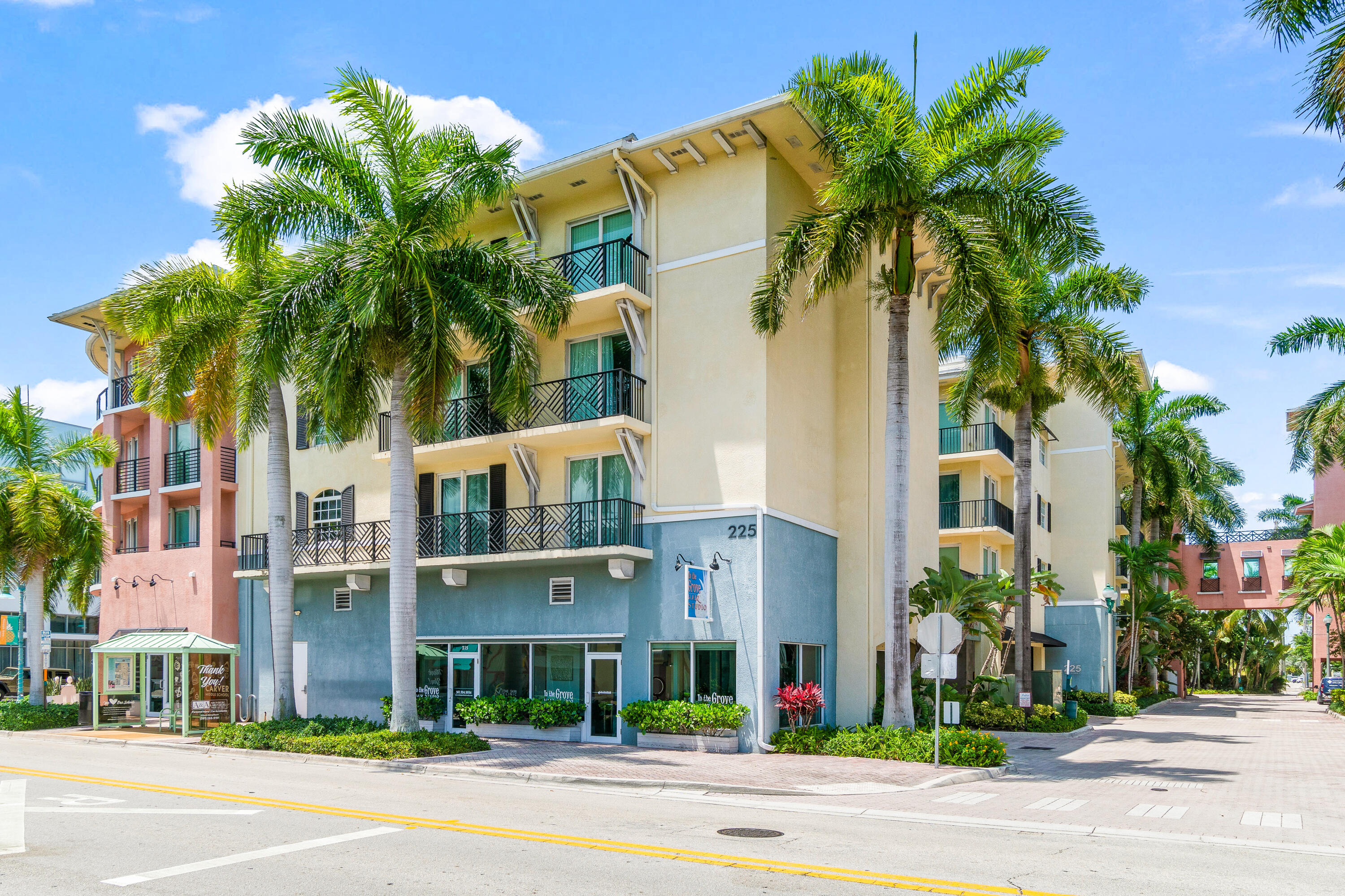 225 NE 1st Street 207