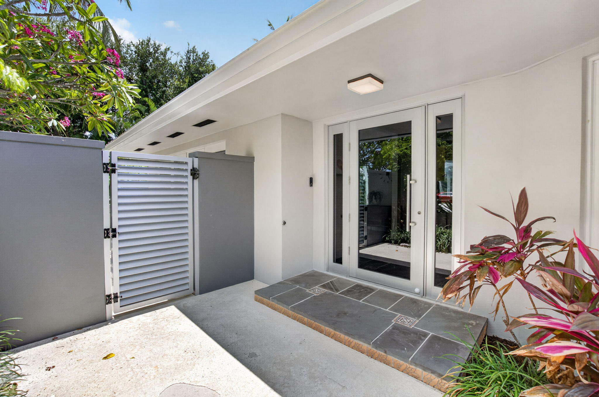 2006 NW 3rd Avenue