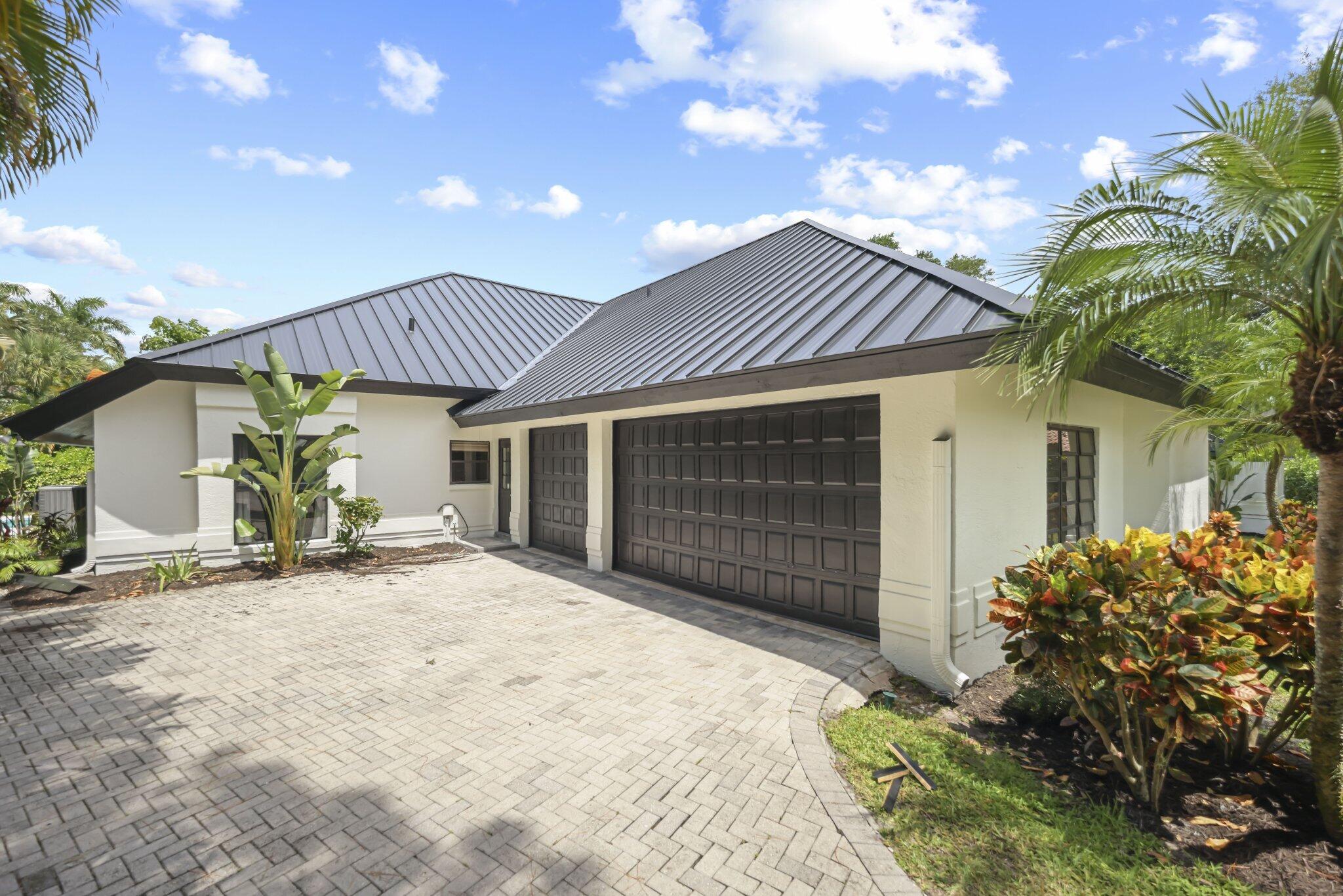 3235 Hyde Circle