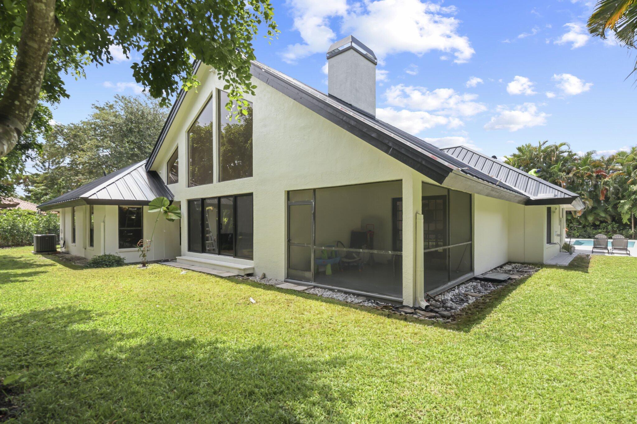 3235 Hyde Circle